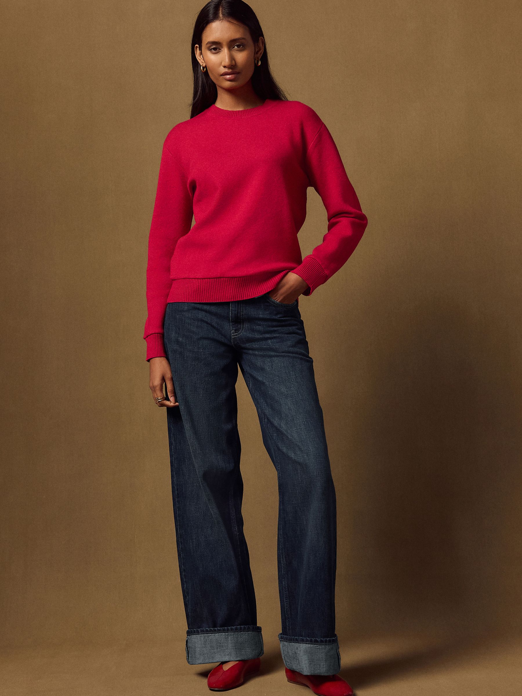 Long Sleeve Crew Neck Cosy Knit Jumper - Red - Regular - Location Worn