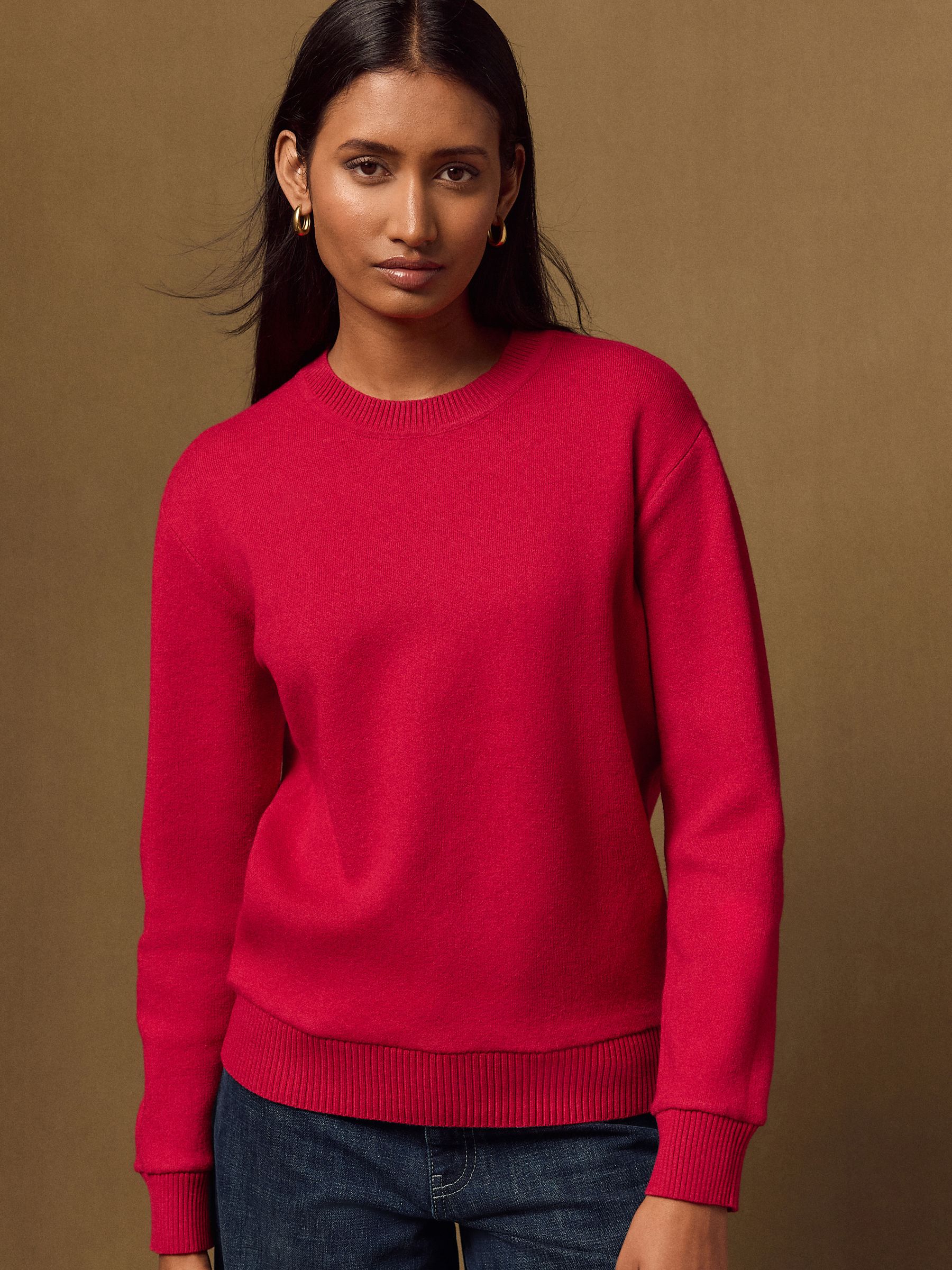 Long Sleeve Crew Neck Cosy Knit Jumper - Red - Regular - Location Worn