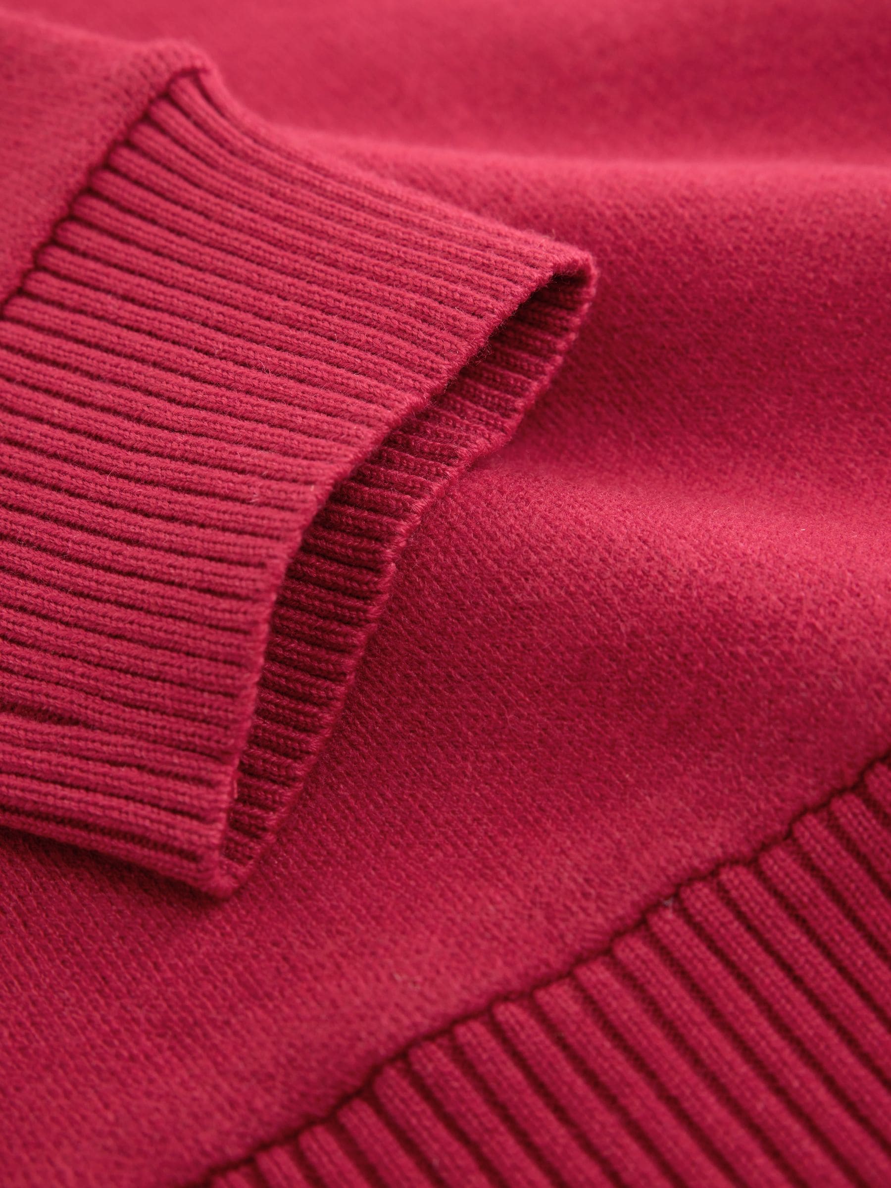 Long Sleeve Crew Neck Cosy Knit Jumper - Red - Regular - SIP Still Life