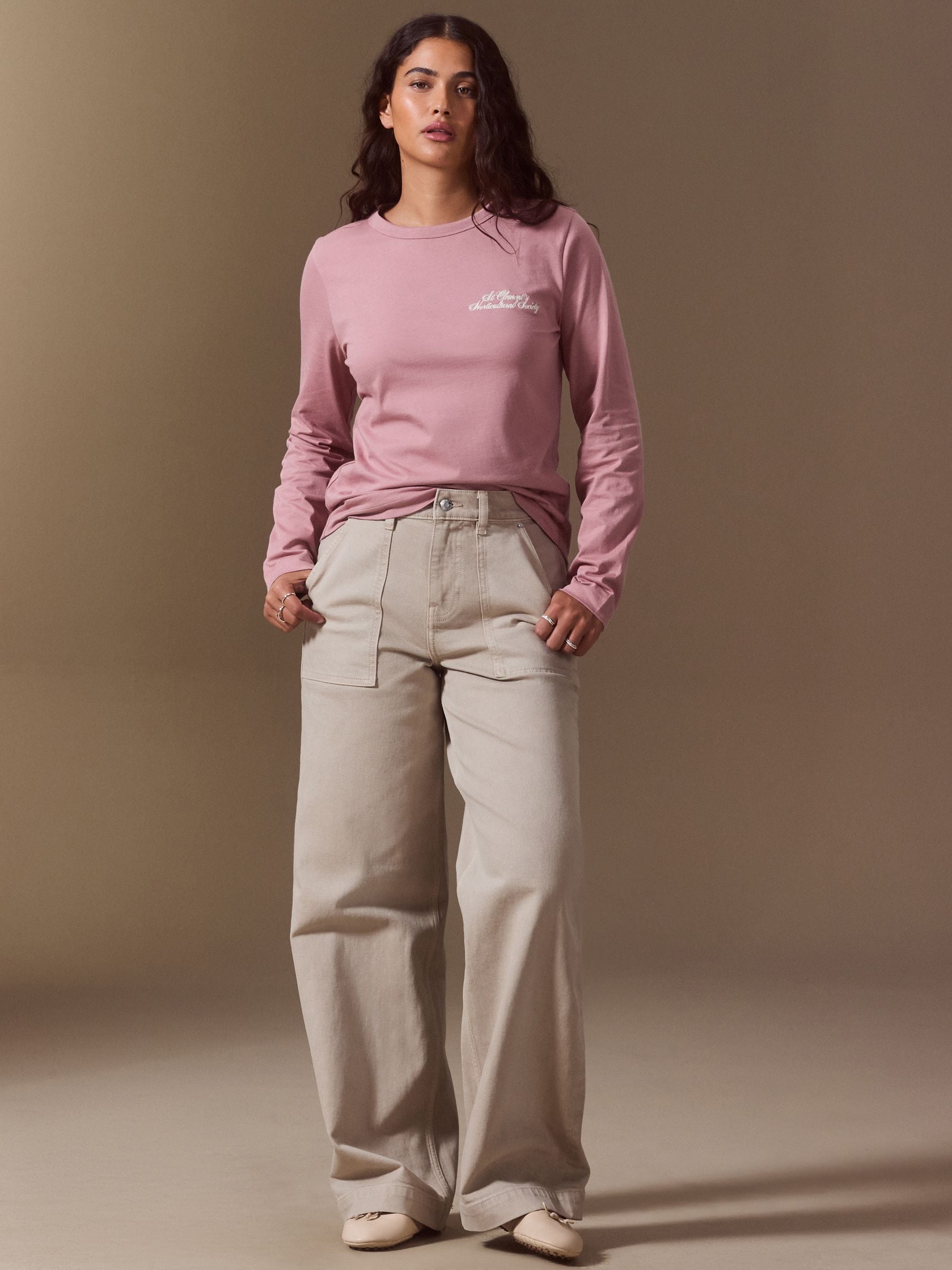 Long Sleeve Crew Neck T-Shirt - Pink - Regular - Location Worn