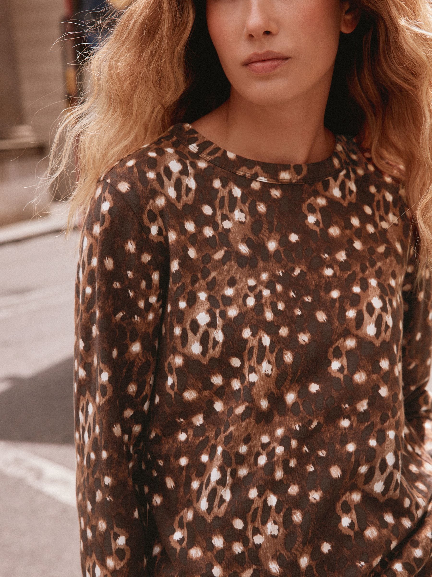 Long Sleeve Crew Neck T-Shirt - Deer Print - Regular - Location Worn
