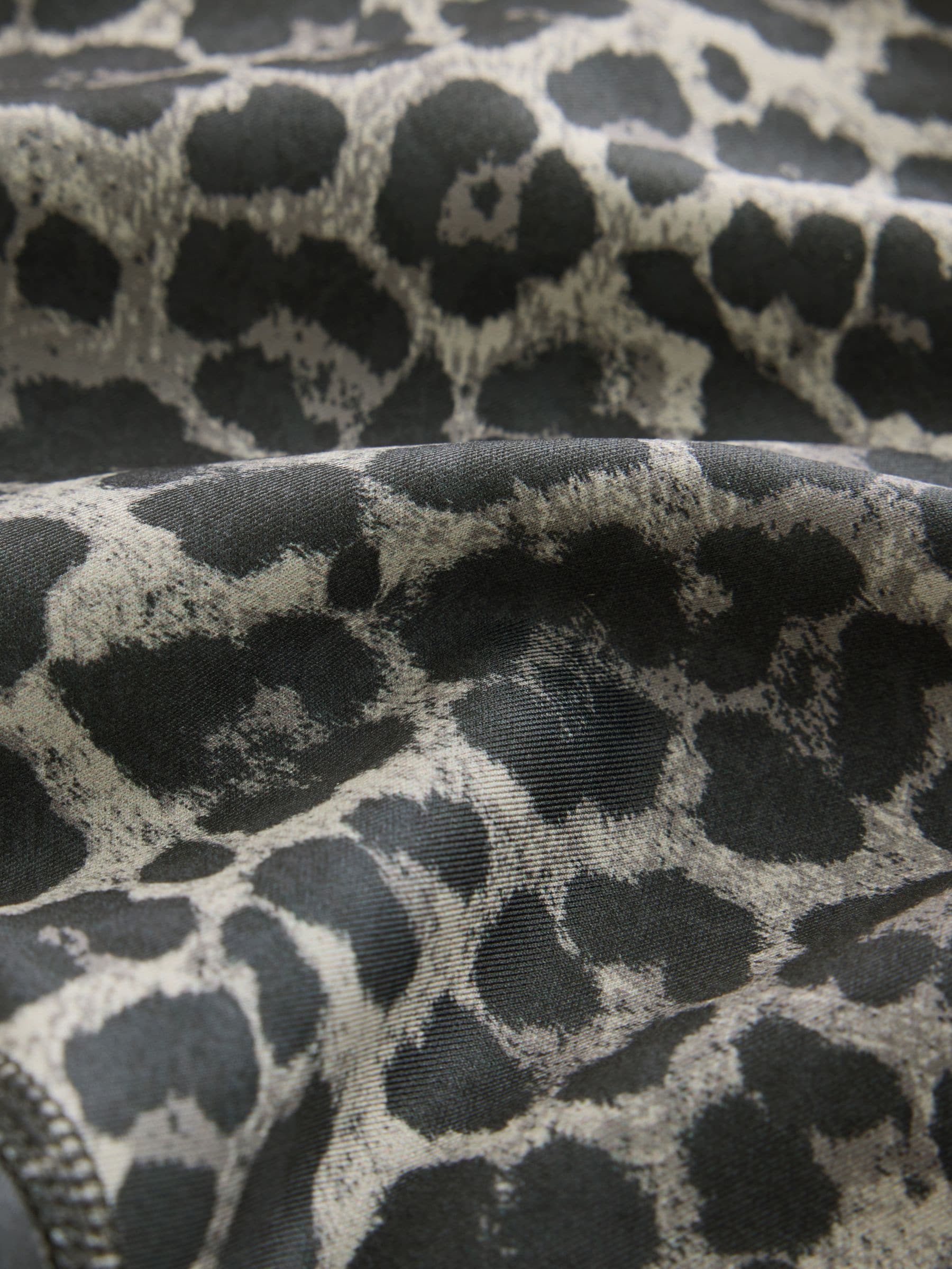 Active Power Sports Leggings - True Animal - Reg/Long - SIP Still Life