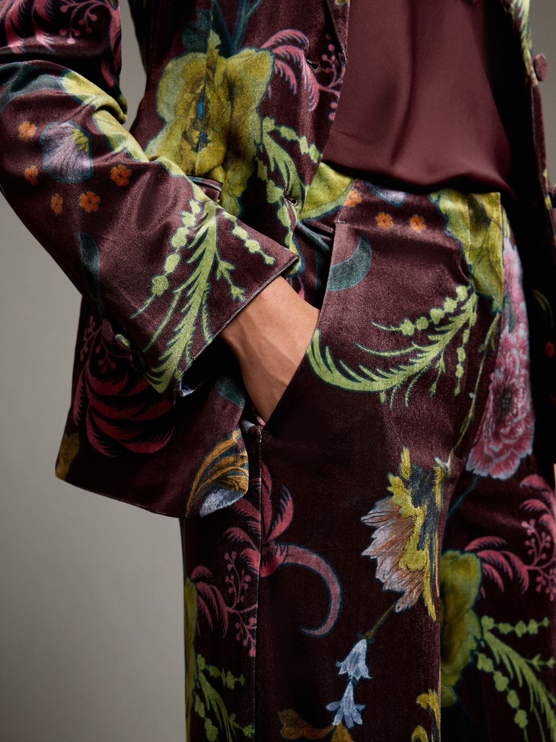 Velvet Single Breasted Blazer - Print - Regular - Location Worn