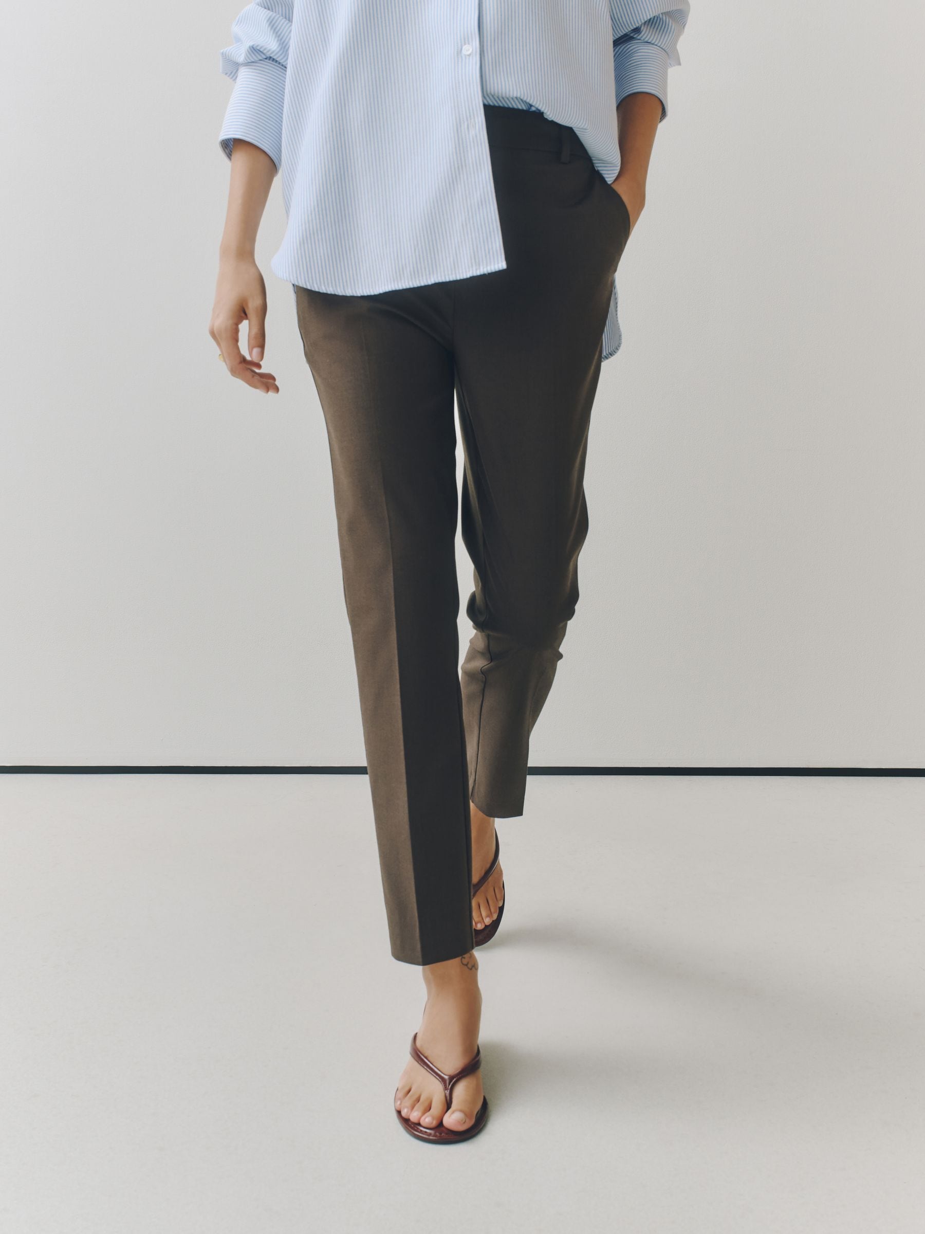 Tailored Slim Trousers With Wool - Chocolate Brown - Regular - SIP Worn
