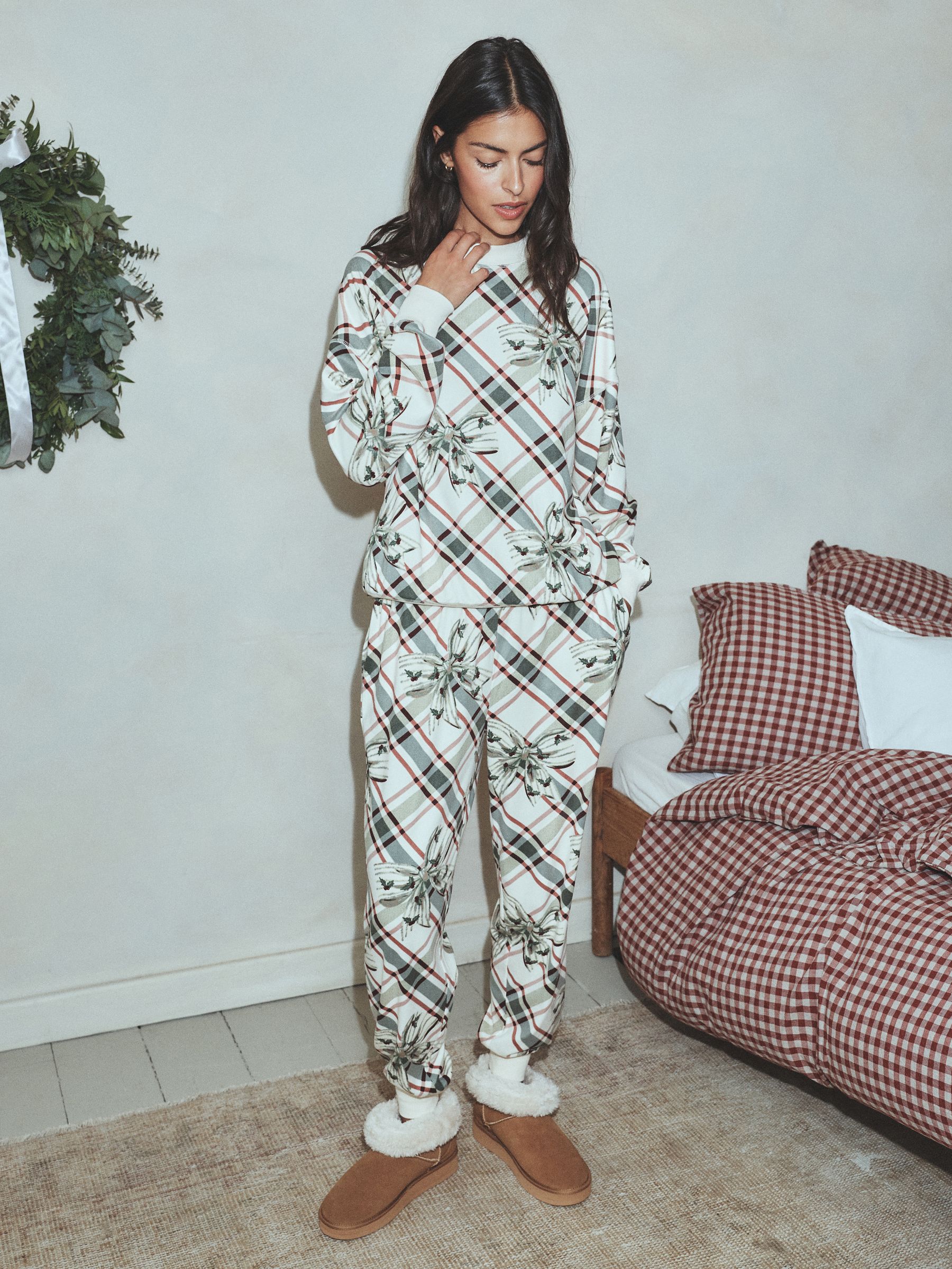 Cosy Long Sleeve Pyjamas Set - Oatmeal Argyle Bows - Regular - Location Worn