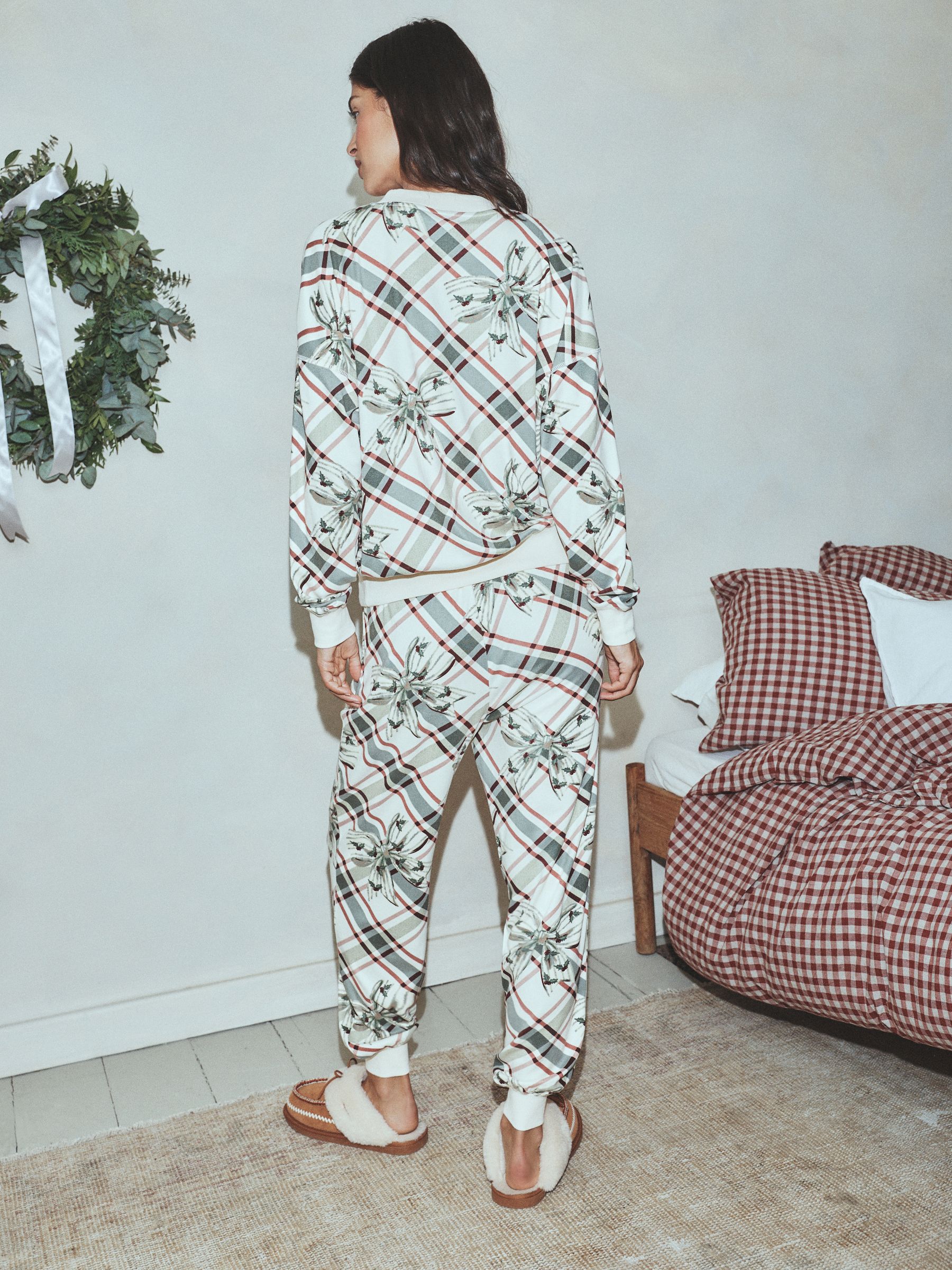 Cosy Long Sleeve Pyjamas Set - Oatmeal Argyle Bows - Regular - Location Worn
