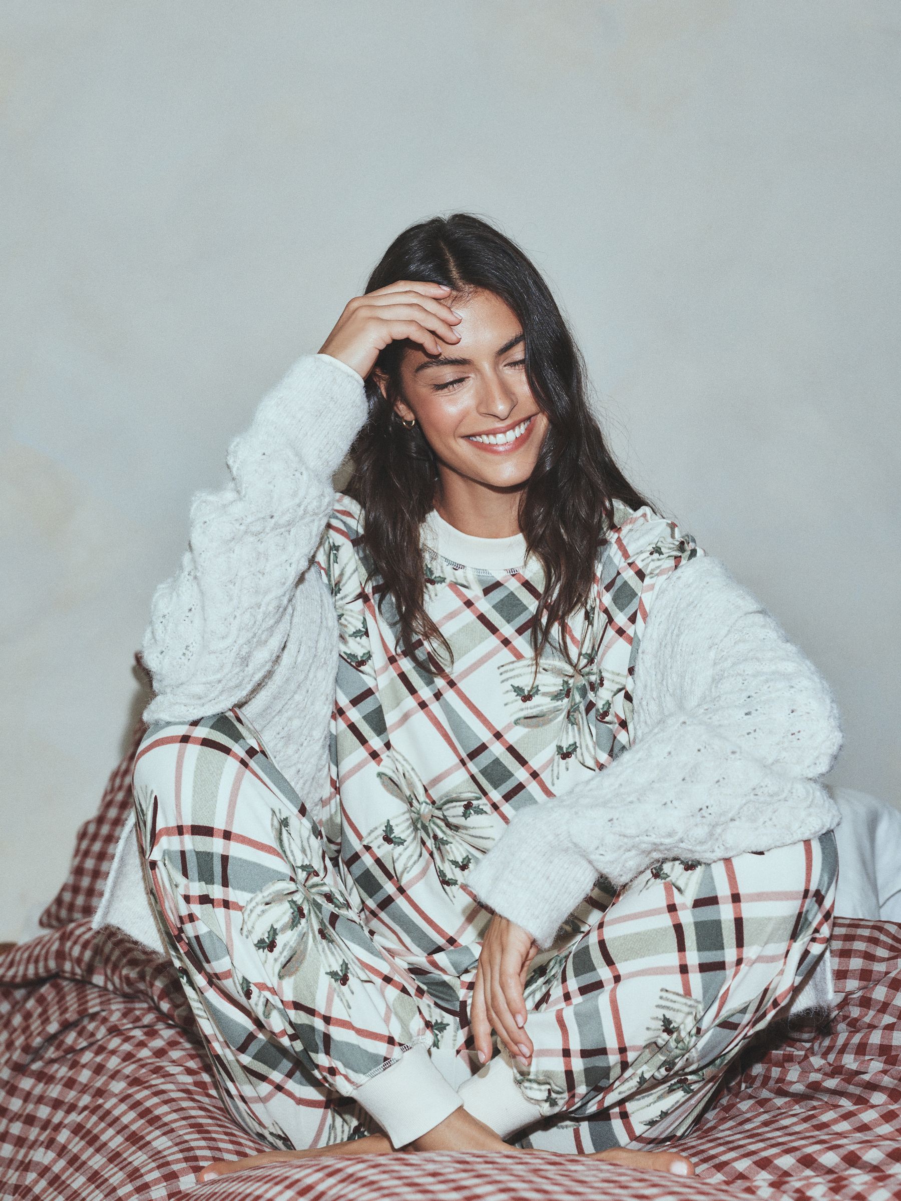 Cosy Long Sleeve Pyjamas Set - Oatmeal Argyle Bows - Regular - Location Worn