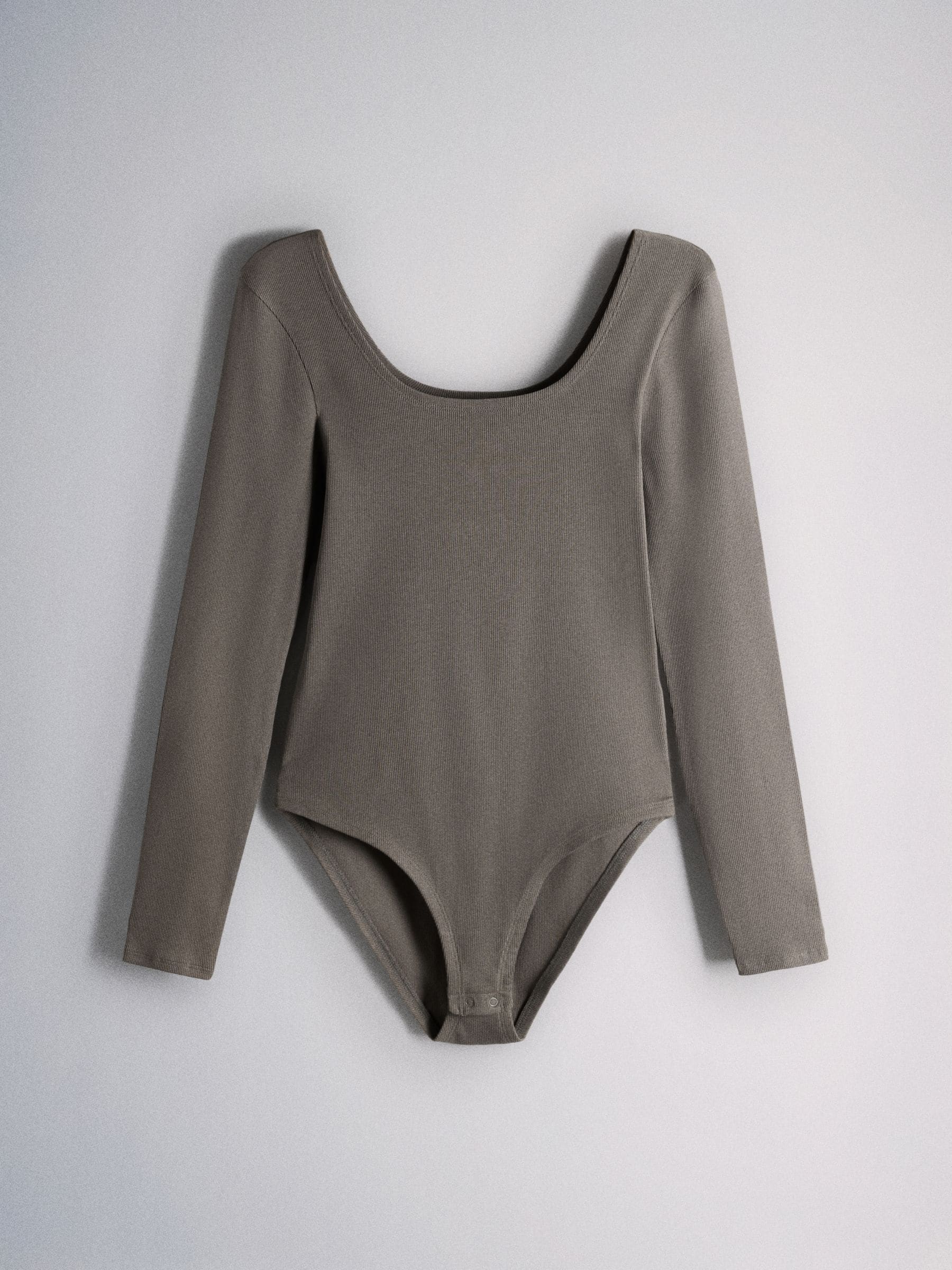 The Set 3 Pack Ribbed Long Sleeve Bodysuits - Black/Brown/Cream - Regular - SIP Still Life