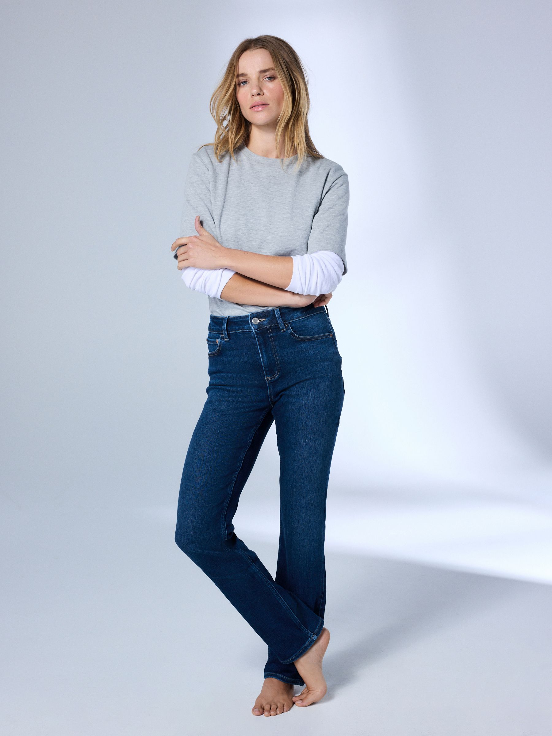 Mid Rise Super Soft Stretch Slim Jeans - Dark Blue - Regular - Location Worn