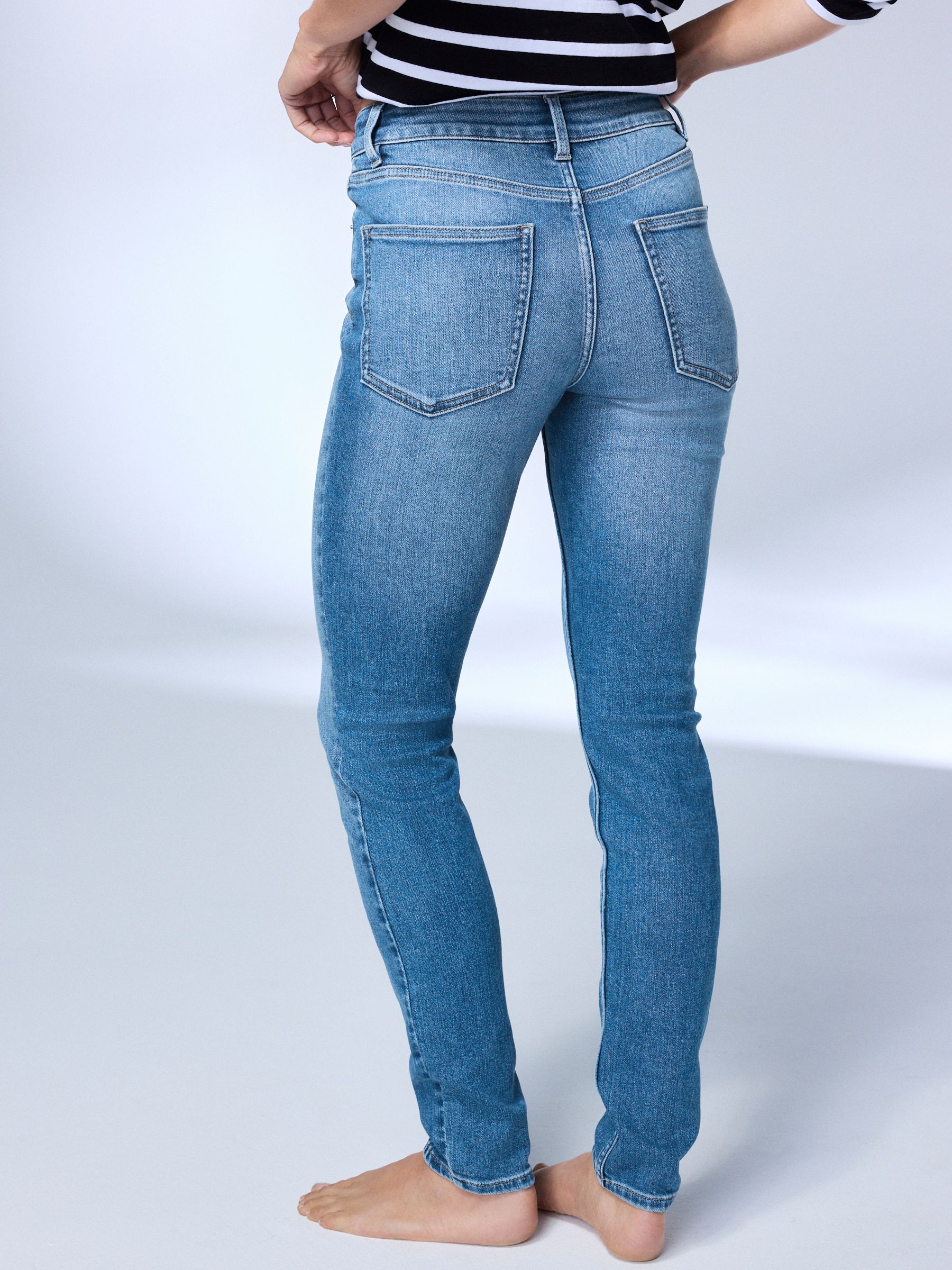 Mid Rise Super soft Stretch Skinny Jeans - Mid Blue - Regular - Location Worn