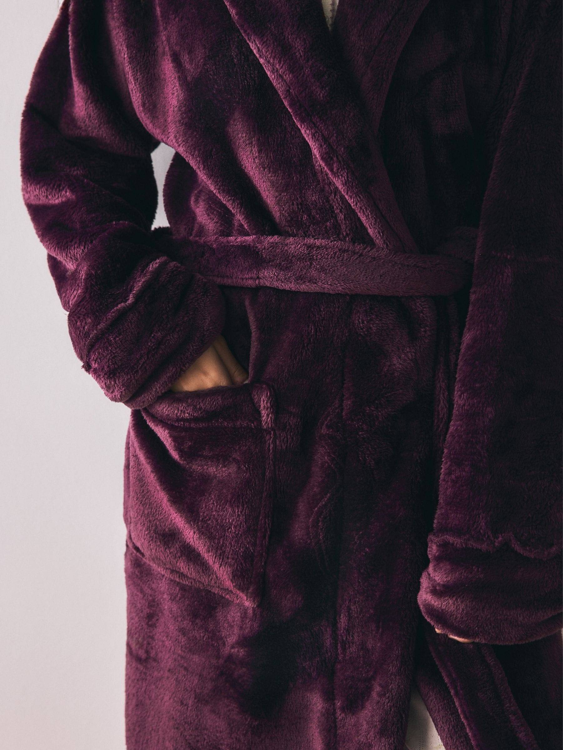 Snow Dressing Gown - Burgundy Red - Regular - SIP Worn