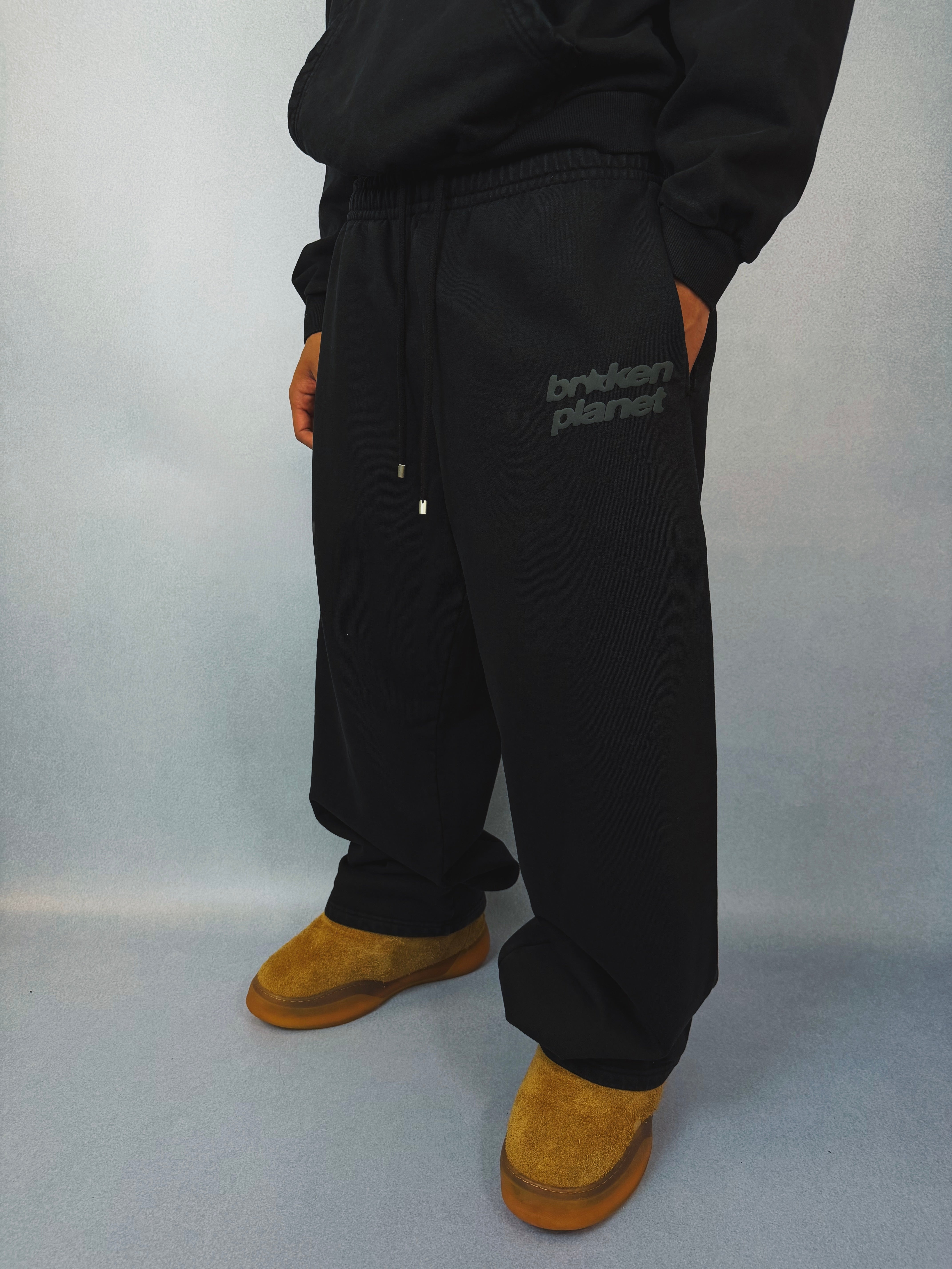 Star Logo Straight Leg Sweatpants - Midnight Black - 3