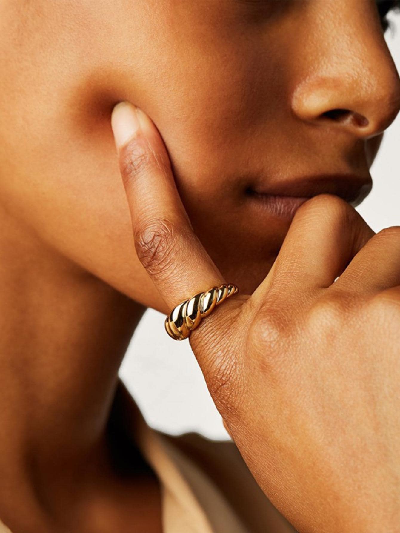 1pc Minimalist Twist Ring