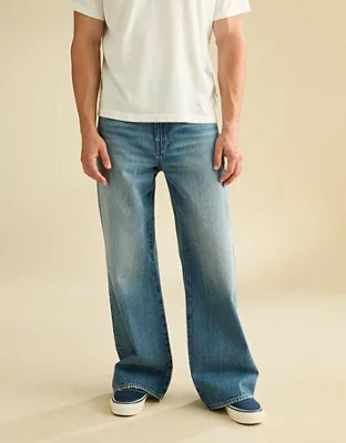 AE Baggy Bootcut Jean - Light Wash