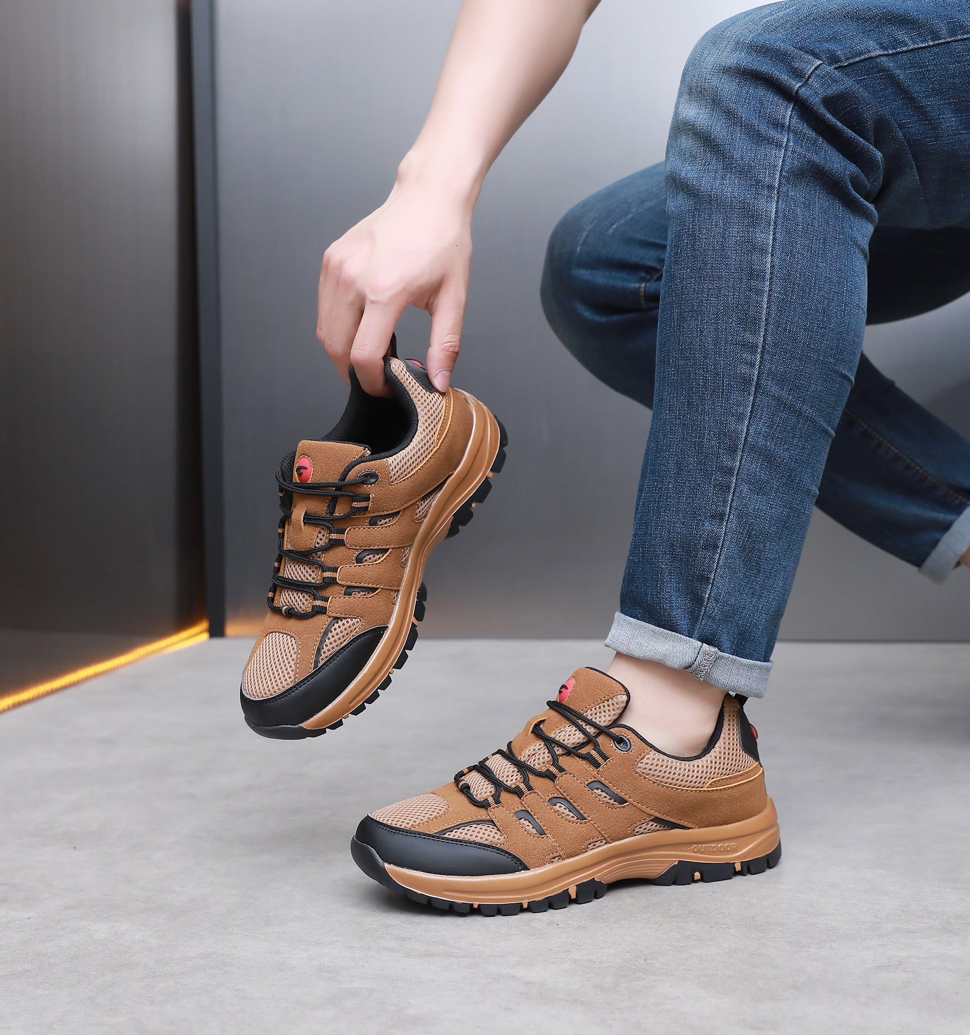 WEDXDEW Men's Sports Hiking  Travel Outdoor Waterproof Wear Resistant Leisure Shoes