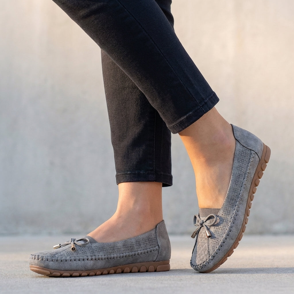 Mocassins orthopédiques confort pour femmes à détail nœud et tige perforée