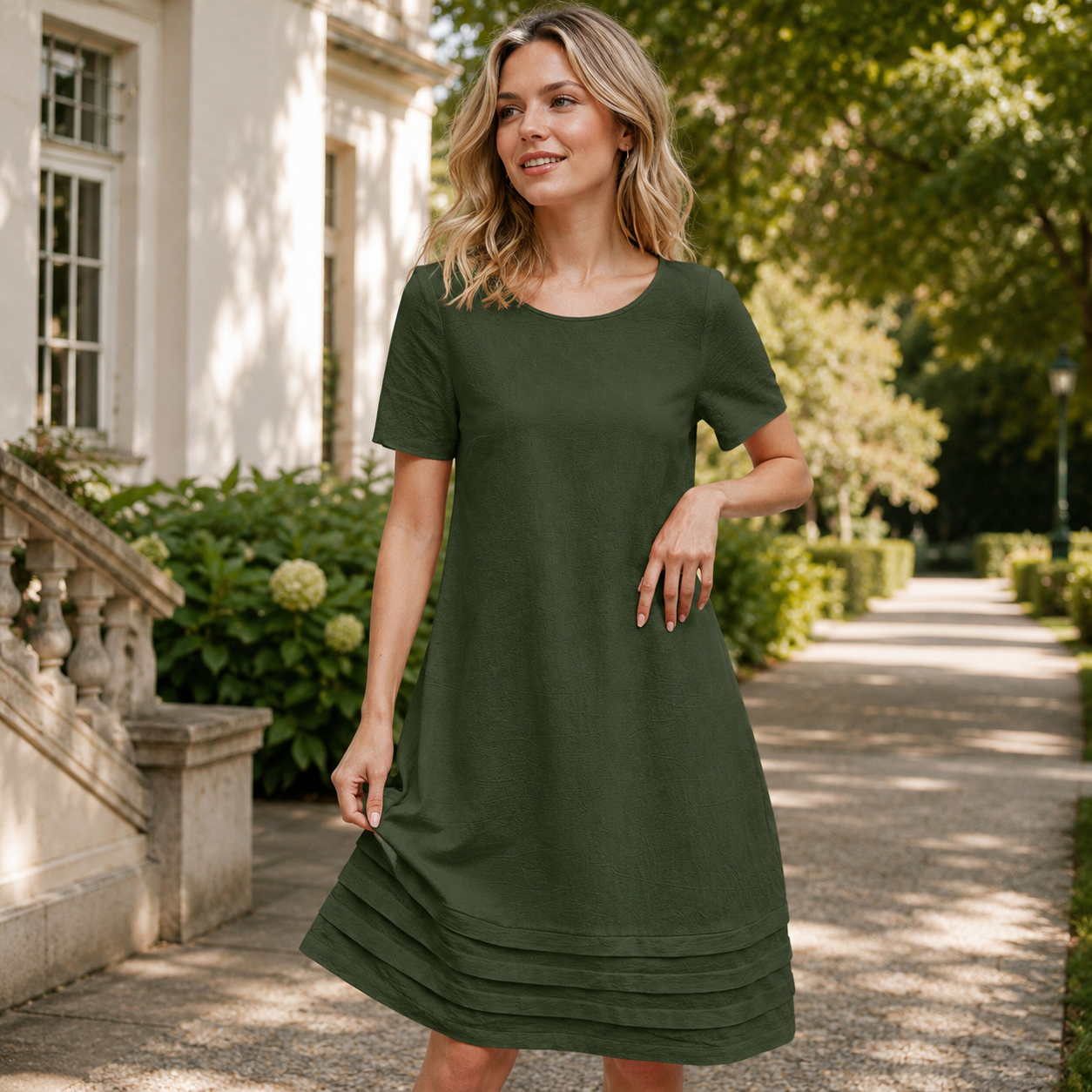 🌿 Luftiges A-Linien-Sommerkleid mit Rundhalsausschnitt und elegantem Stufensaum