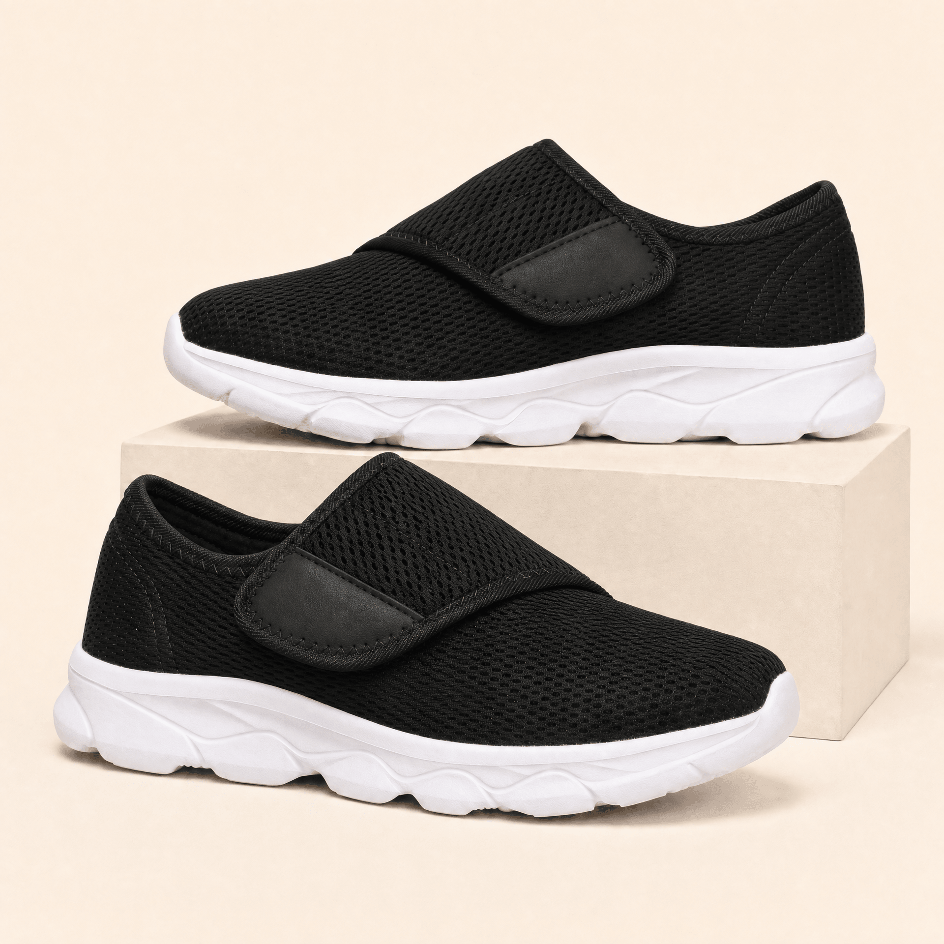 Leichte Komfortschuhe mit Klettverschluss – Atmungsaktiv, bequem & einfach anzuziehen