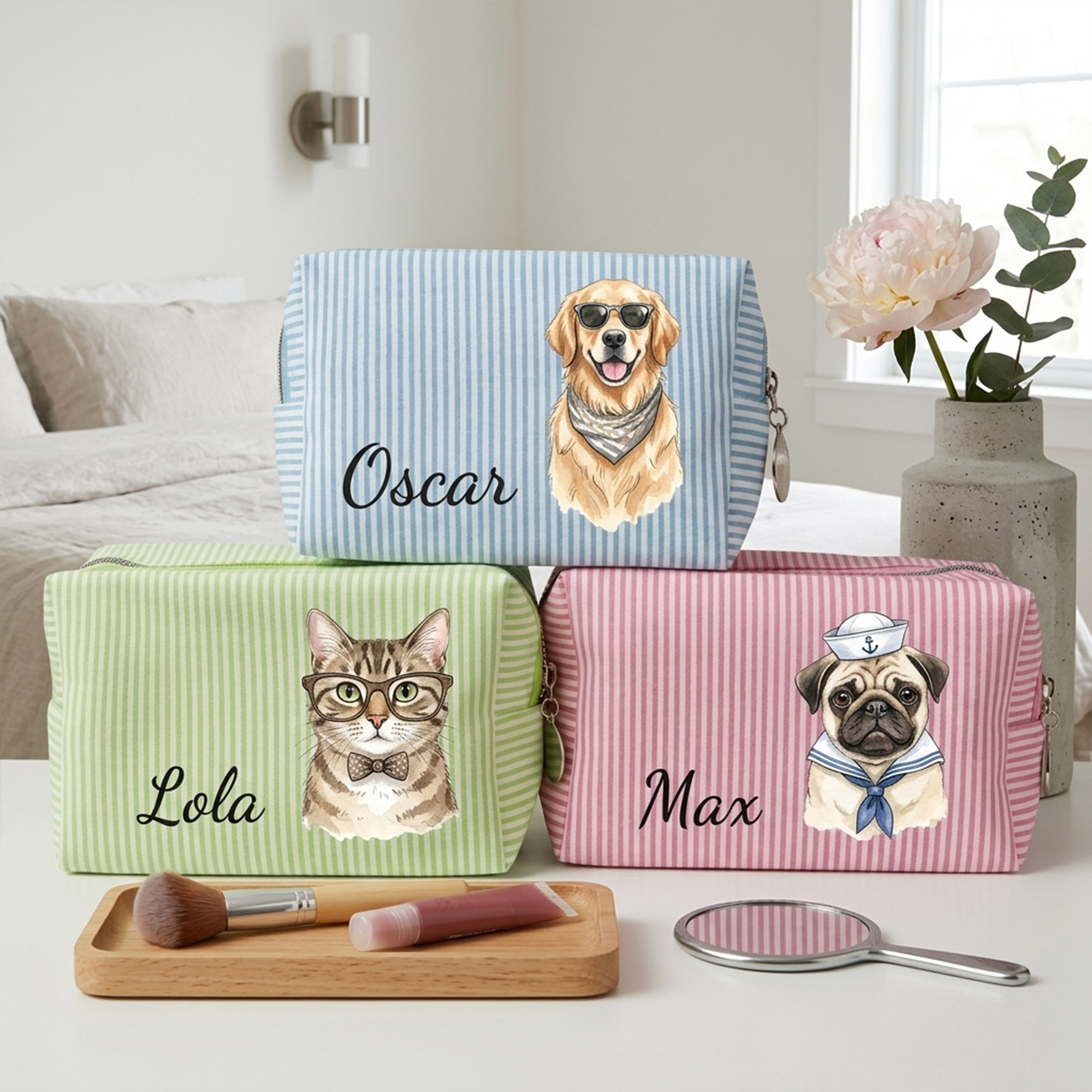 Personalized Striped Makeup Bag with Pet/Women