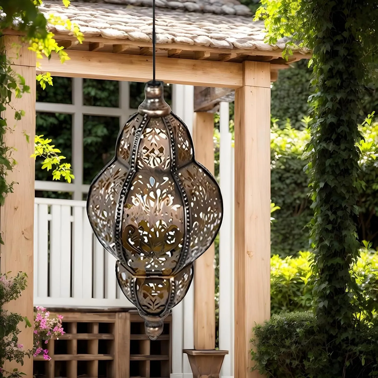 Baroque Solar Lantern: Enhance your garden’s nighttime elegance with vintage patterns that require zero wiring or maintenance. 🏺