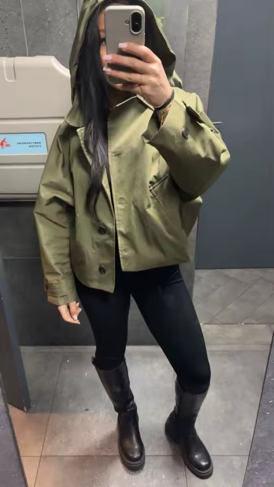 Kurze Damen-Trenchjacke mit Kapuze – ab 2 Stück versandkostenfrei – Produktansicht