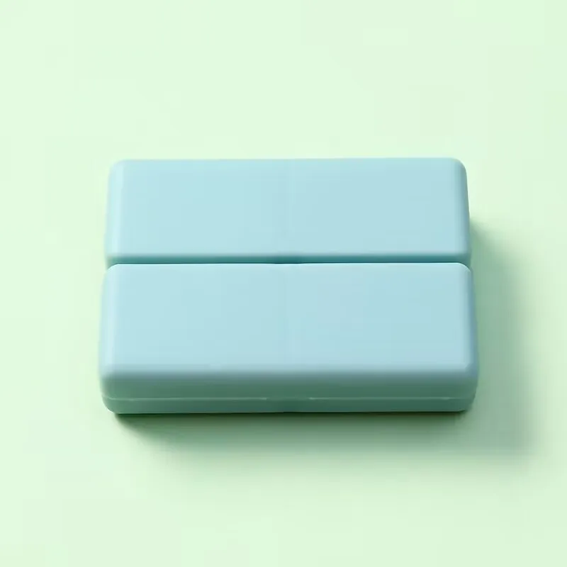 💊Weekly Magnetic Pill Organizer: Magnetic quick-access design that opens effortlessly without straining your fingers. 🧲