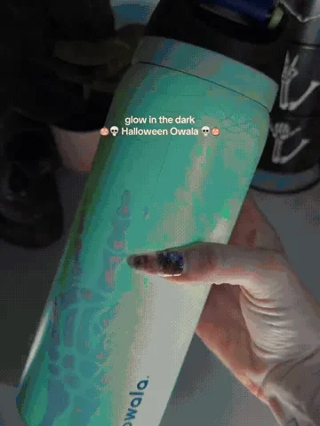 32 oz Glow-in-the-Dark Insulated Water Bottle demonstration