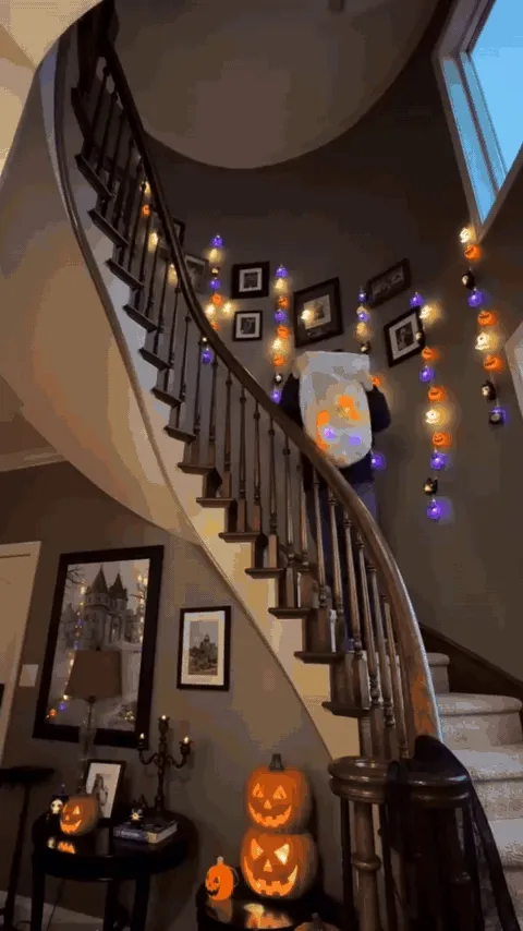 Animated demonstration of Halloween character string lights