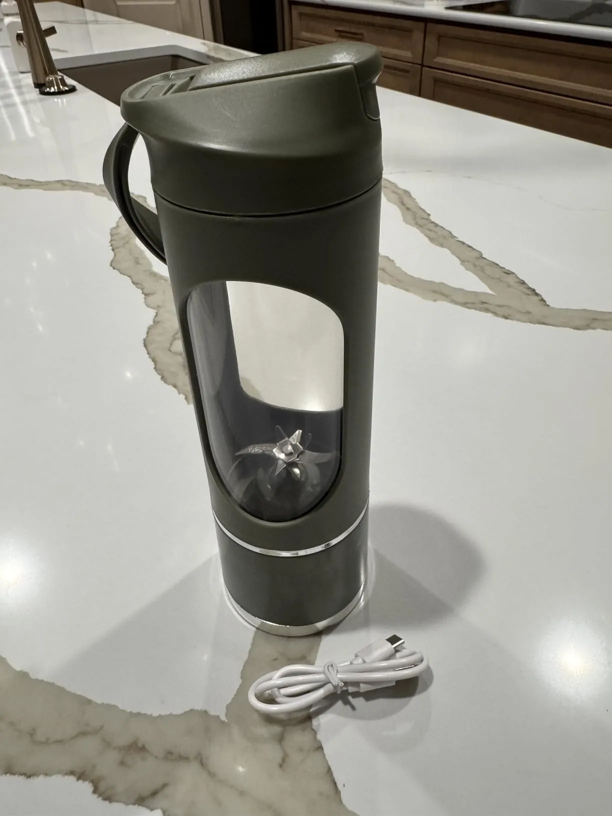 Works great for on the go protein shakes and smoothies