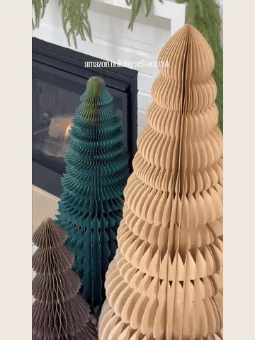 Paper Christmas tree unfolding demonstration