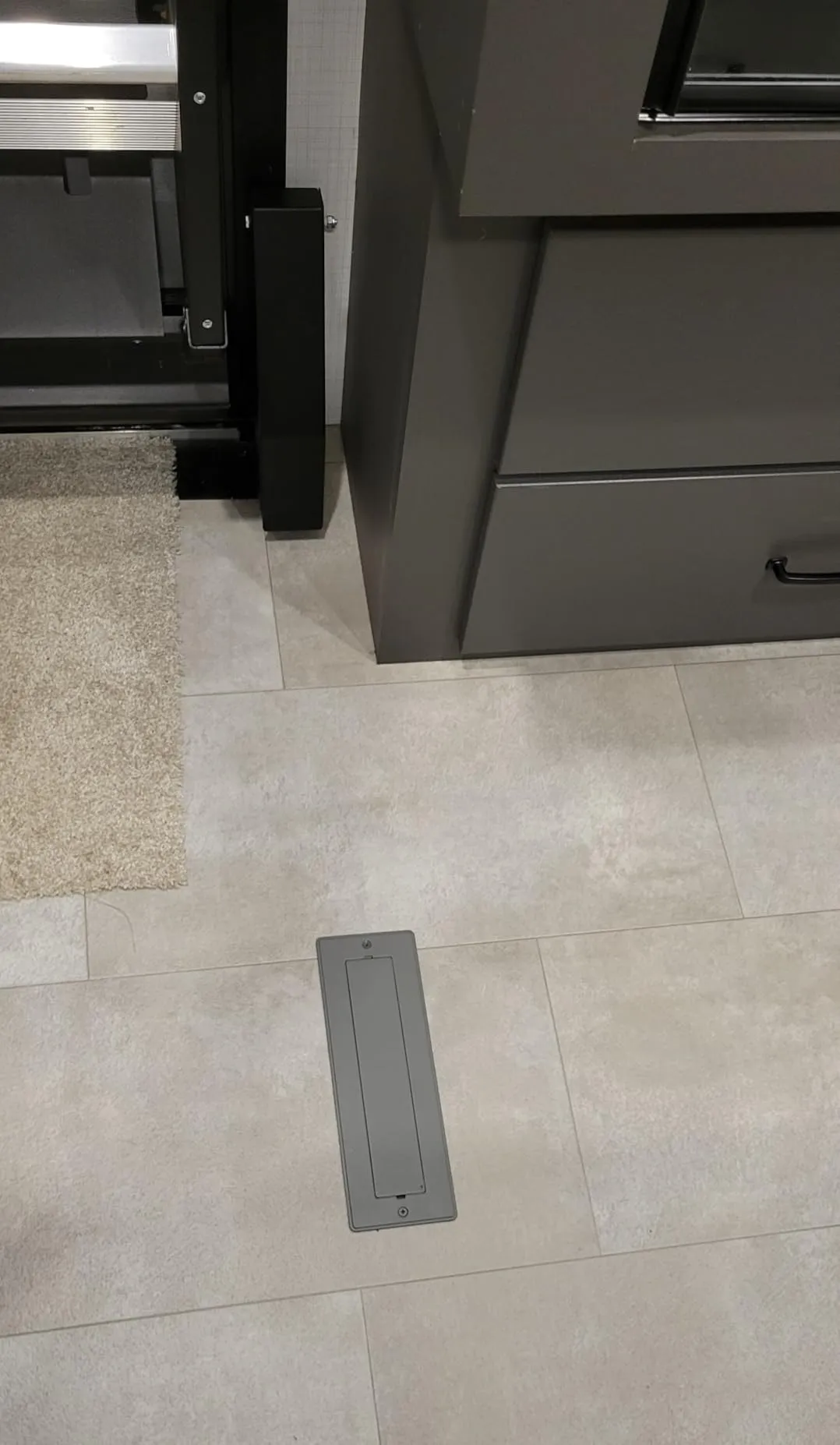 Floor vent cover