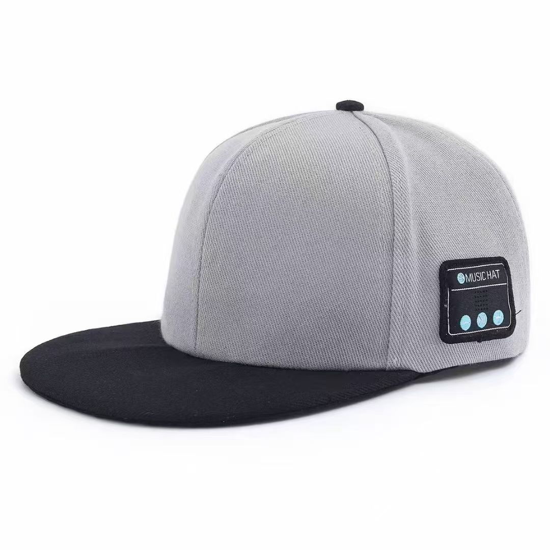 Wireless speaker hat with Bluetooth 5.4 dual speakers, suitable for outdoor sports and playing music.