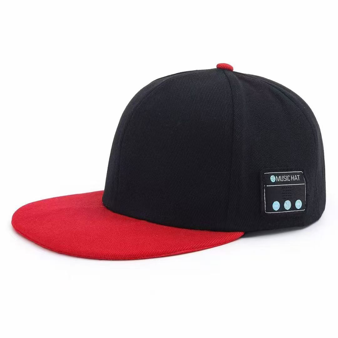 Wireless speaker hat with Bluetooth 5.4 dual speakers, suitable for outdoor sports and playing music.