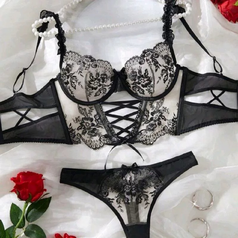 Vintage Floral Embroidered Lace-Up Lingerie Set