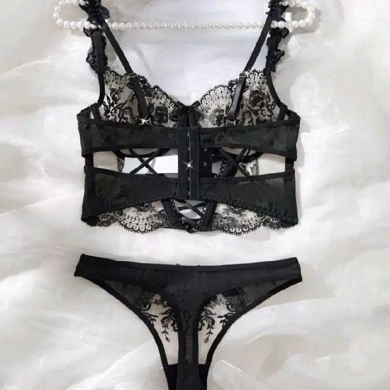 Vintage Floral Embroidered Lace-Up Lingerie Set