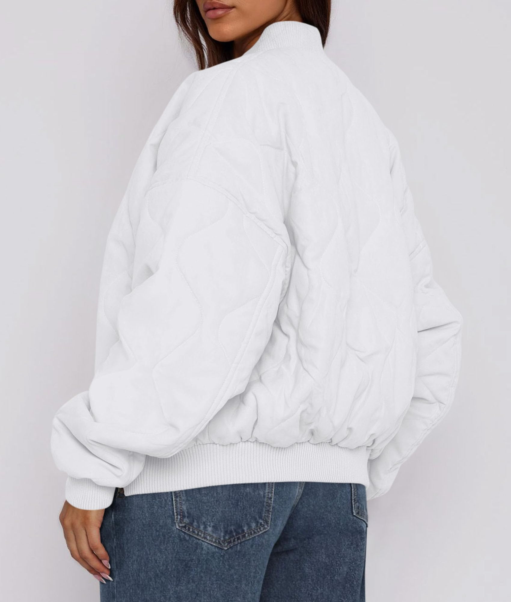 Women's Quilted Bomber Jacket Fall Fashion 2026 Lightweight Cropped Zip up Outerwear Winter Puffer Coats Pockets (White,Small)