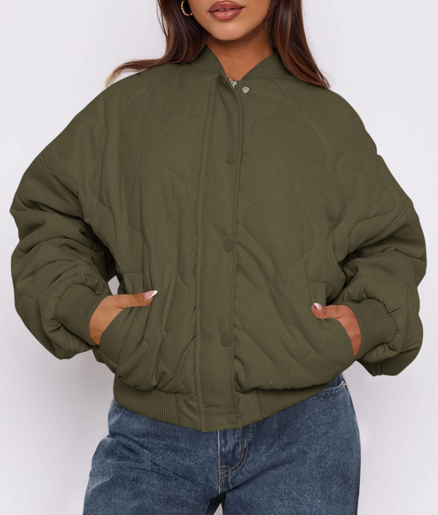 Women's Quilted Bomber Jacket Fall Fashion 2026 Lightweight Cropped Zip up Outerwear Winter Puffer Coats Pockets (Army Green,Medium)