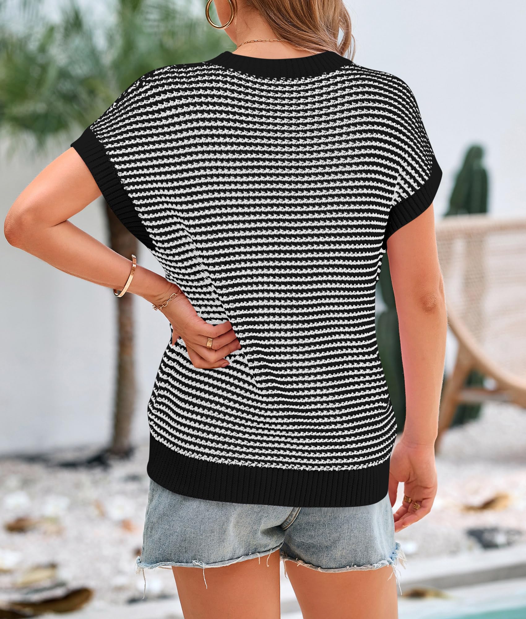 Women's Striped Short Sleeve Sweater Vest Black,S