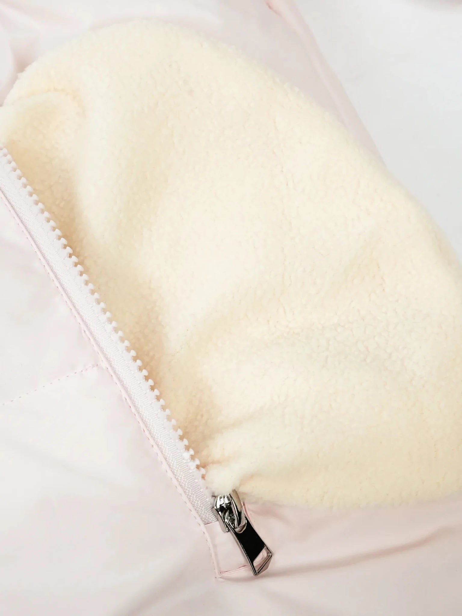 Classic Short Detachable Hooded Puffer Jacket - Mid Puffers