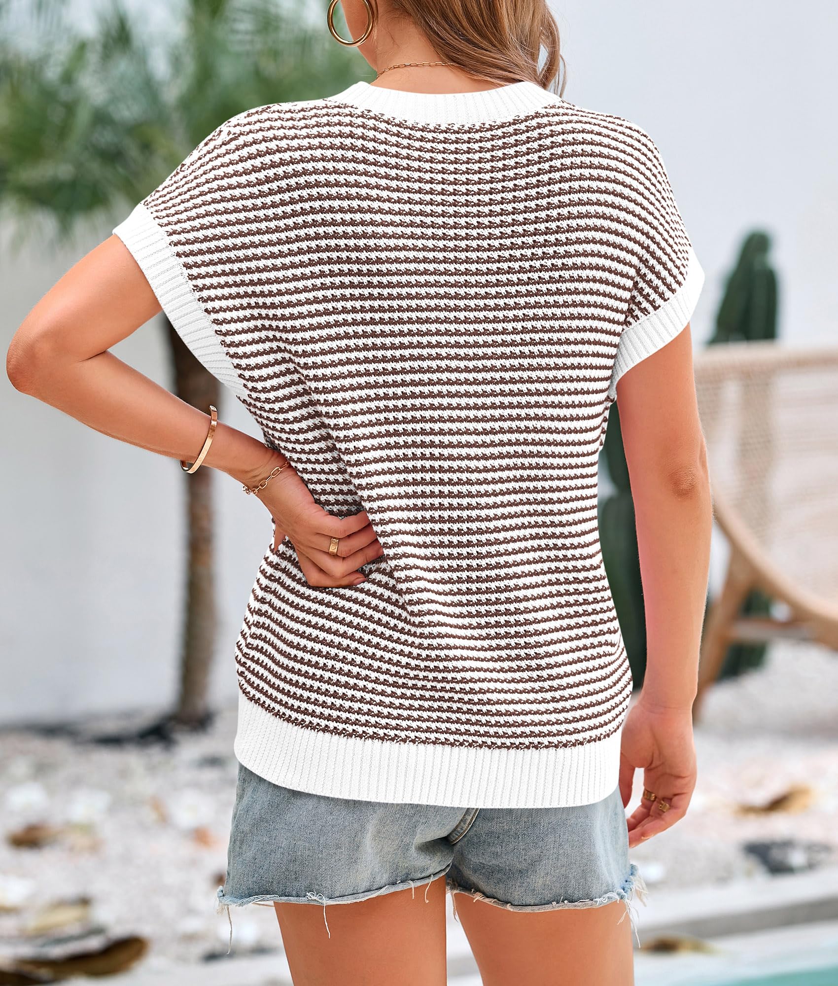 Women's Striped Short Sleeve Sweater Vest Brown,M