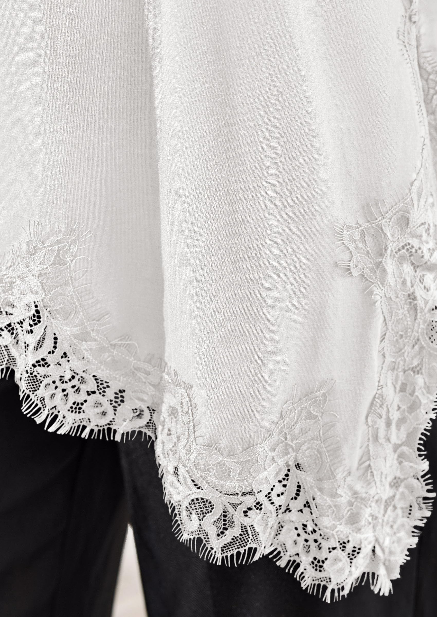 Women's Long Sleeve Asymmetrical Lace Tops Oversized Tshirts