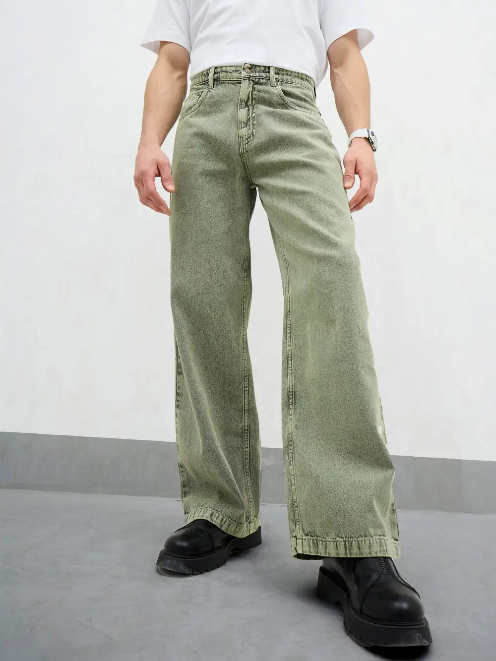 Men Basic Wide Leg Jeans
