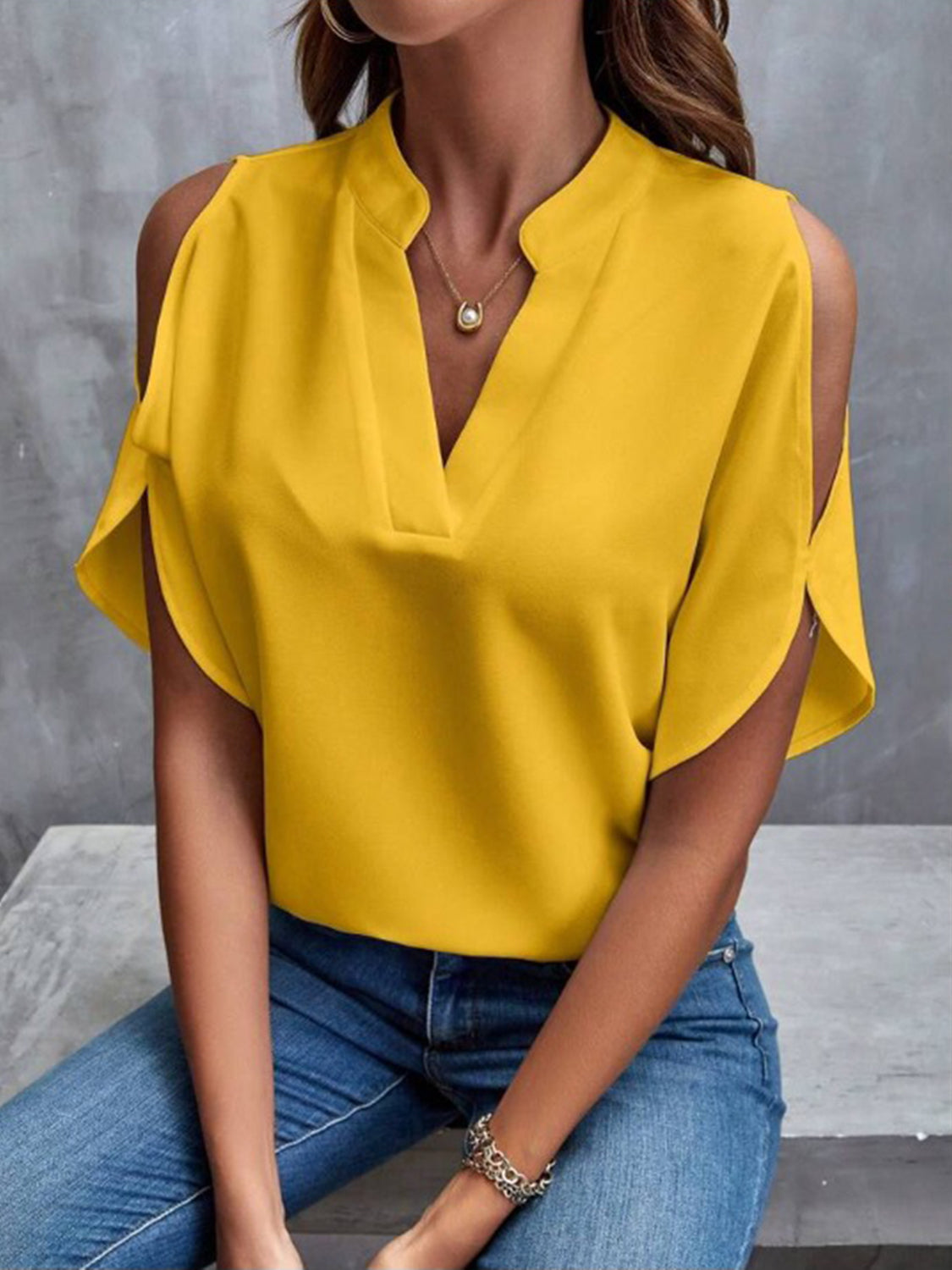 Women's Solid Color Basic Casual Fitted T-Shirt, Short Sleeve Off-Shoulder Top, Commuter Wear, Stylish, Minimalist and Comfortable Ladies' Tee
