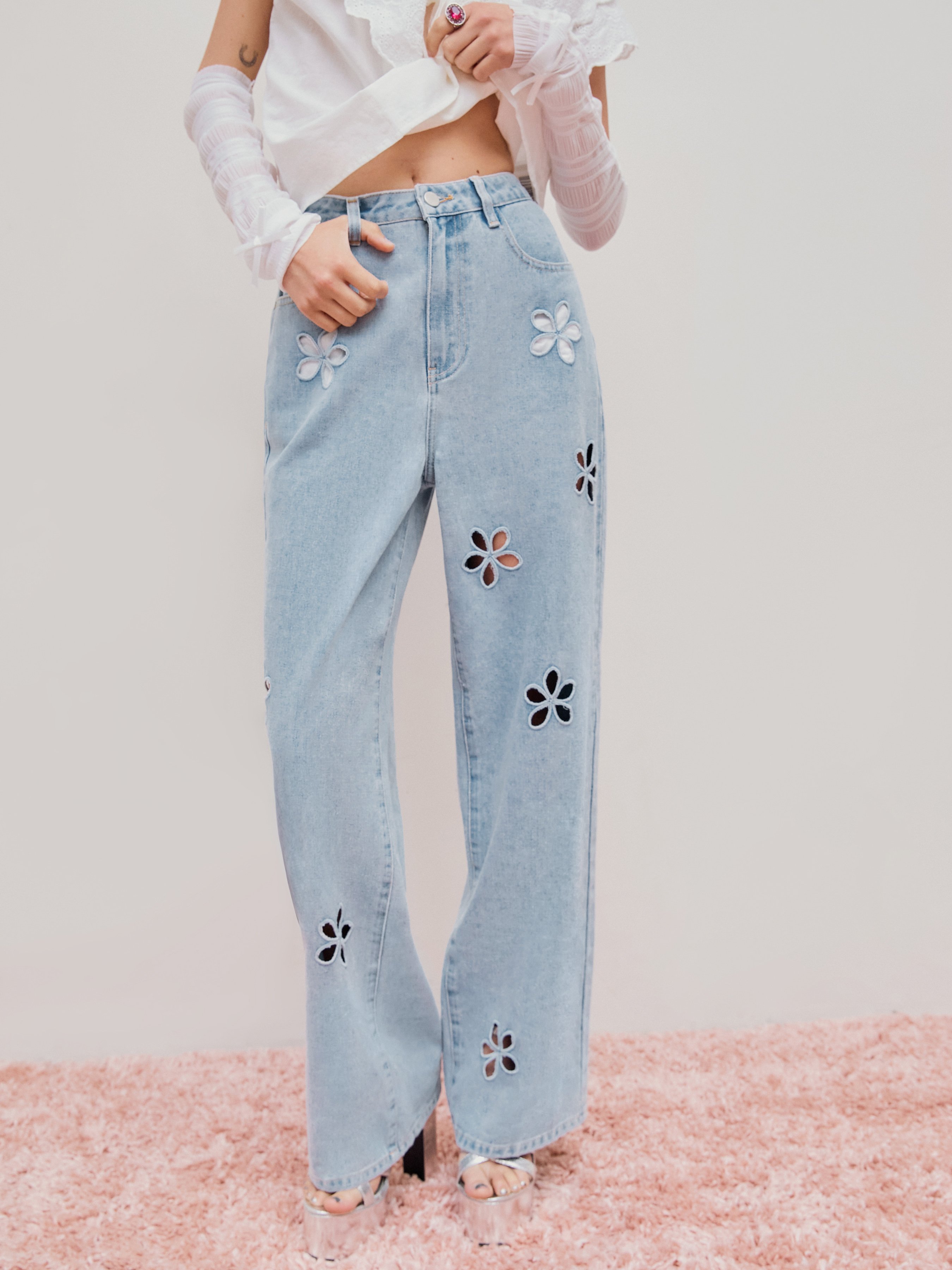 Denim Mid Waist Floral Pocket Wide Leg Jeans