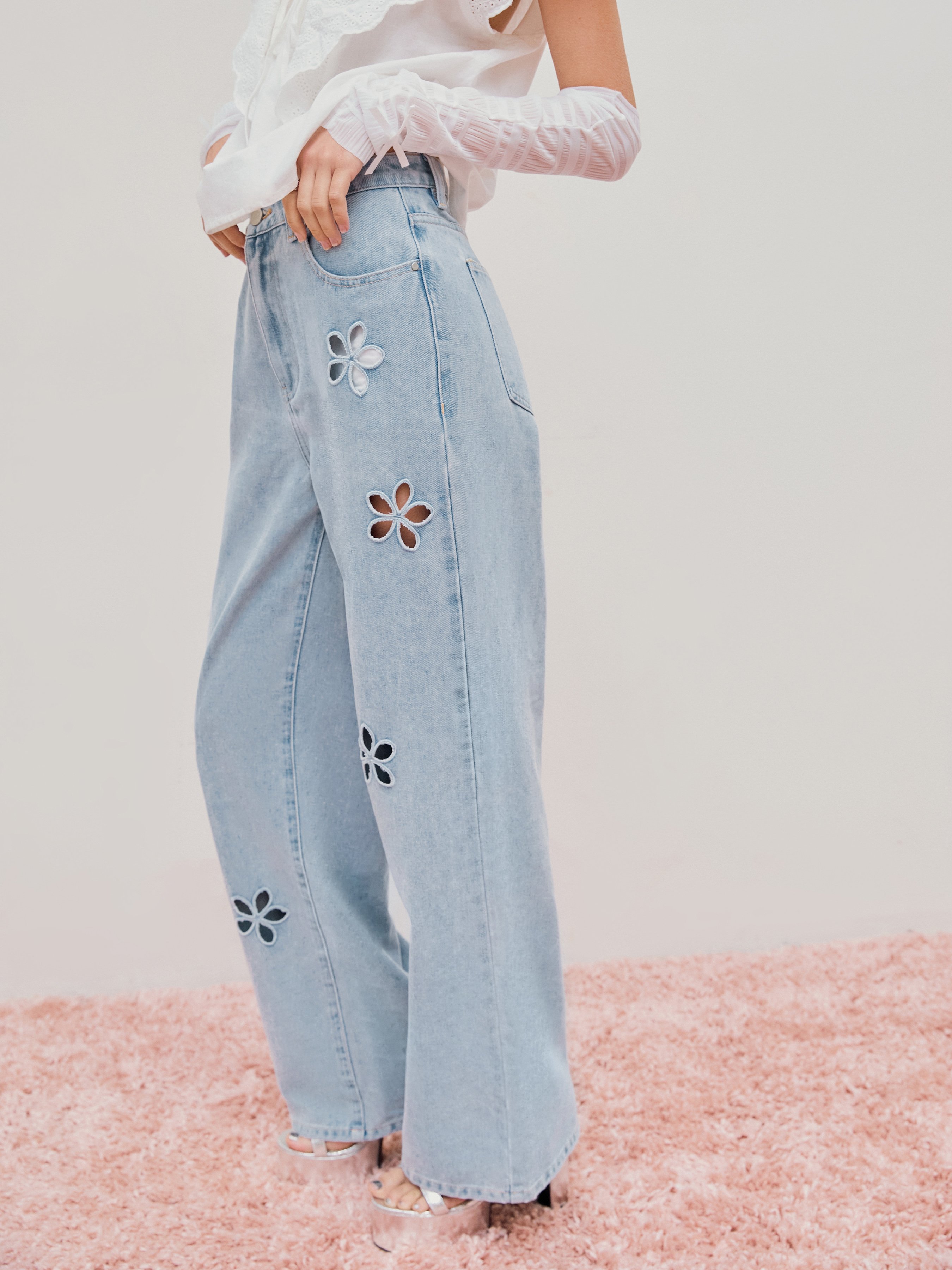 Denim Mid Waist Floral Pocket Wide Leg Jeans
