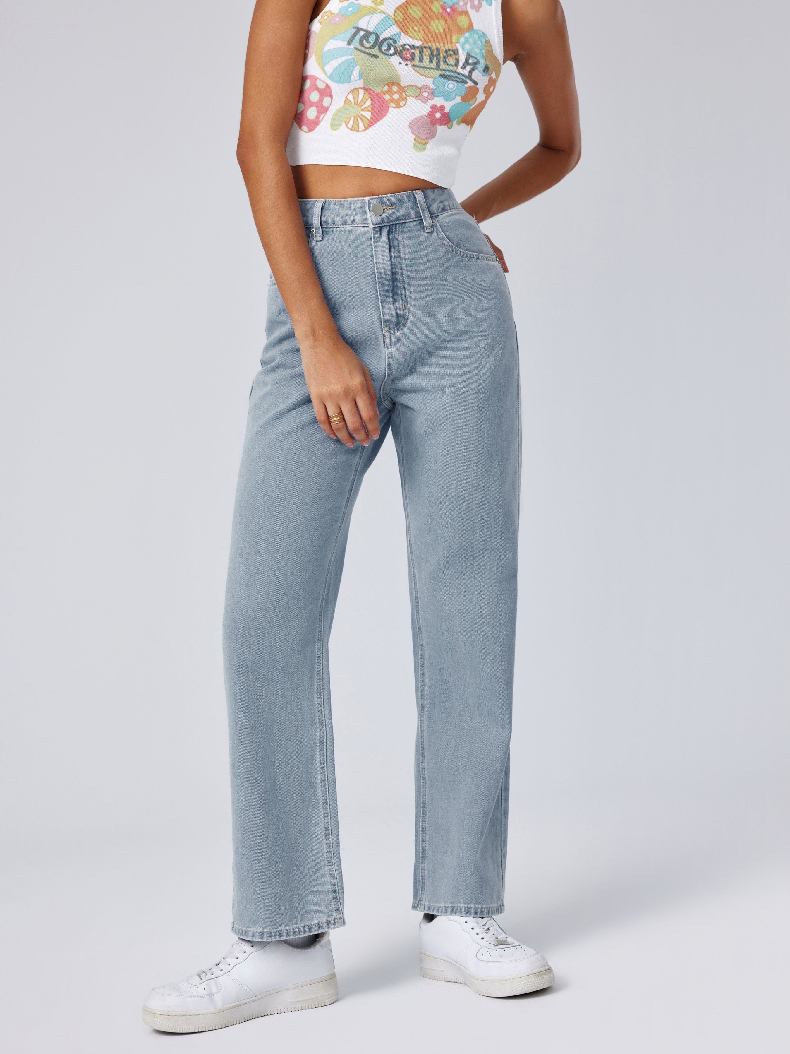 Solid High Rise Pocket Straight Leg Jeans