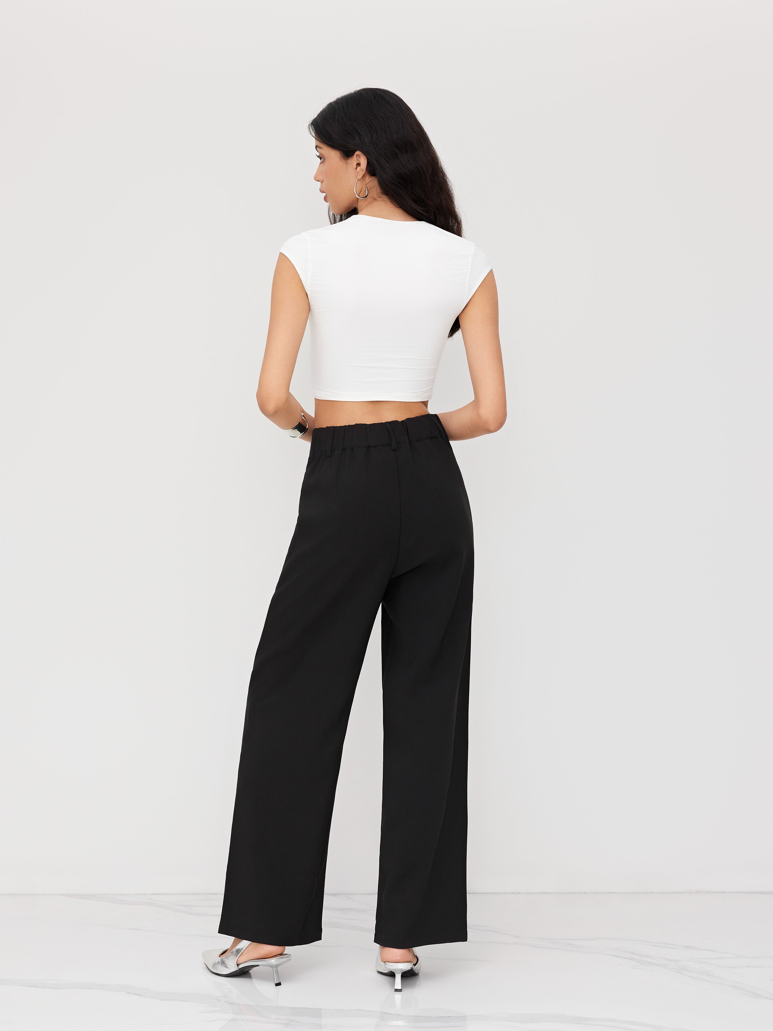 Mid Rise Pleated Straight Leg Trousers - Black
