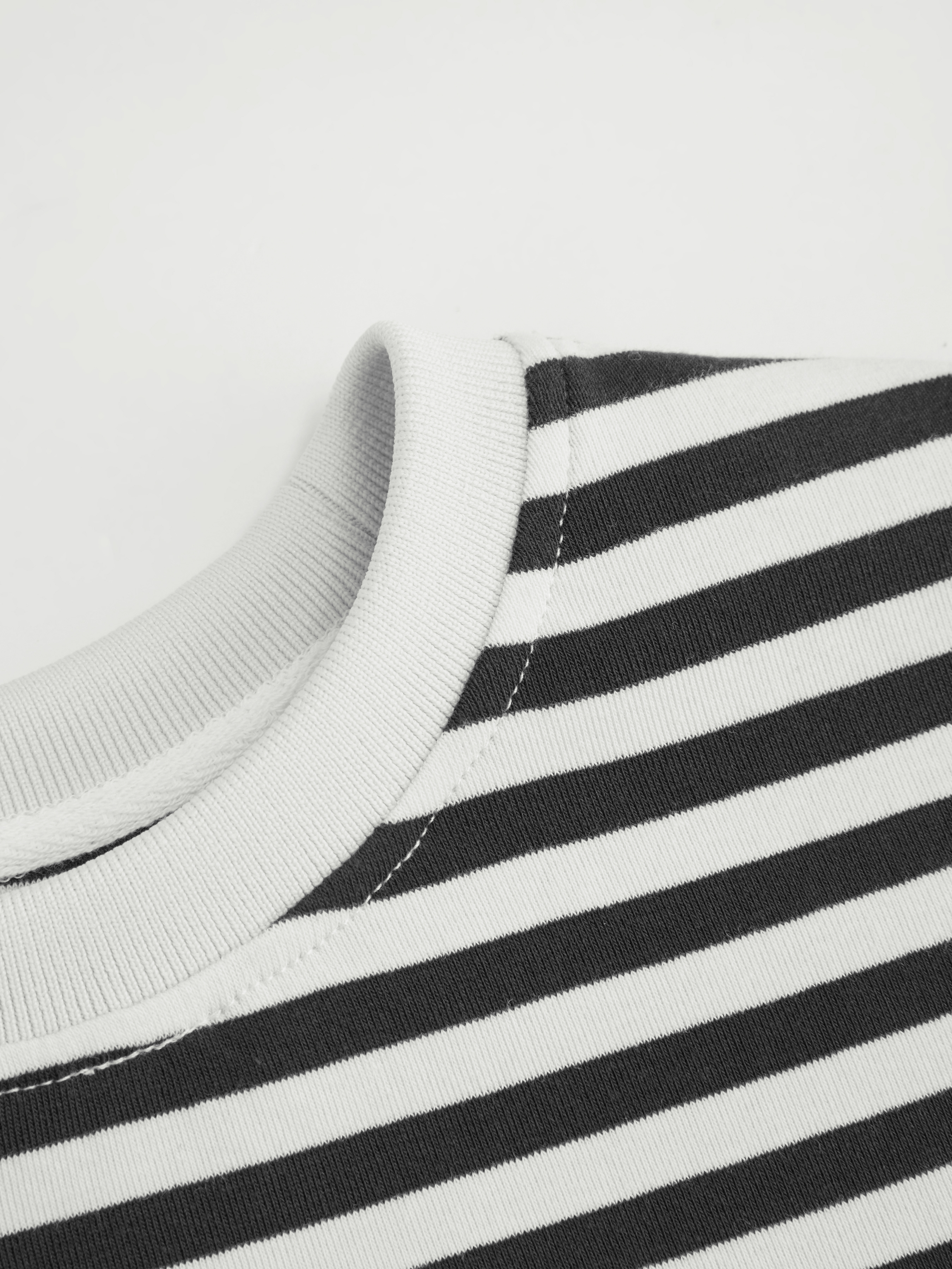Cotton-blend Stripe Round Neckline Mid-length Sleeve Cinched Waist Tee - Black & White