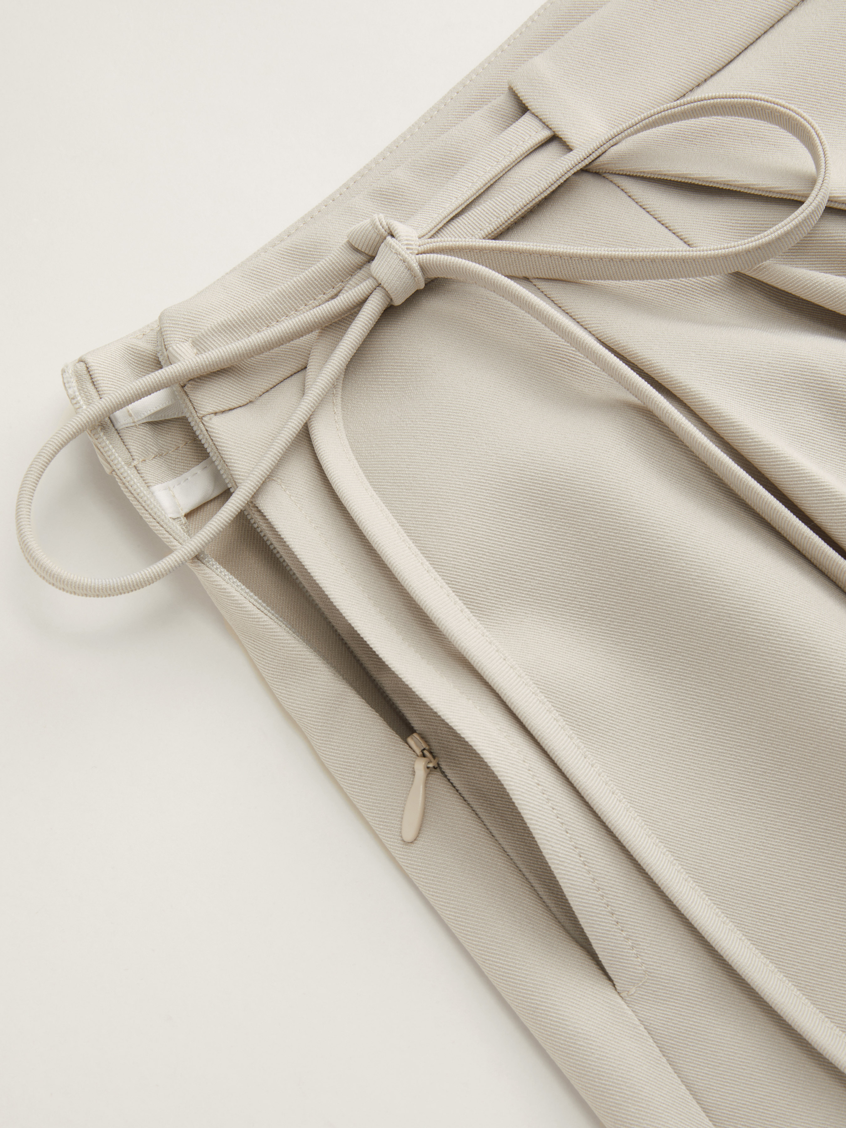 Mid Rise Tie Side Knotted Pleated Wide Leg Trousers - Beige