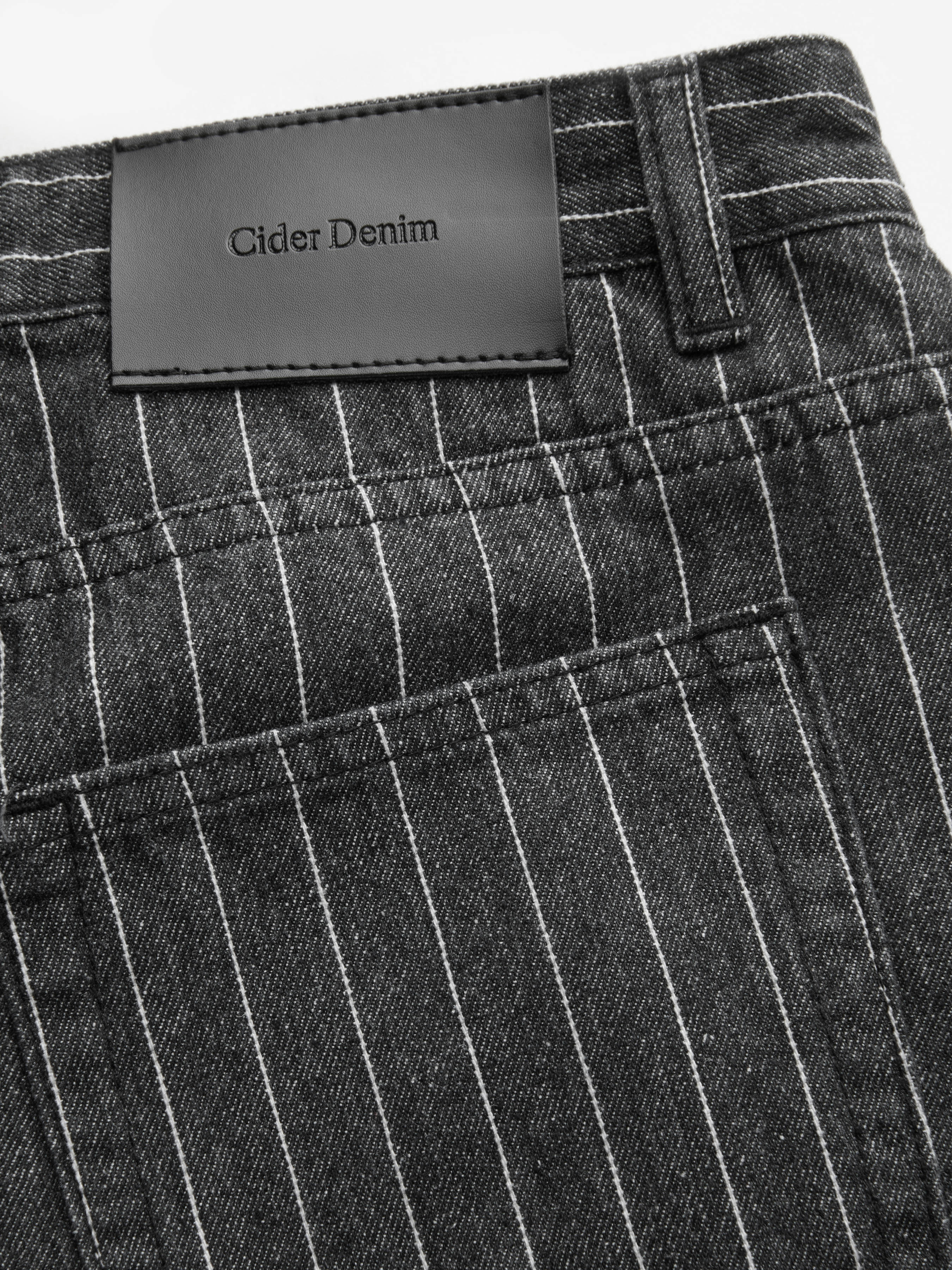 Denim Low-Rise Baggy Trousers - Black Stripe